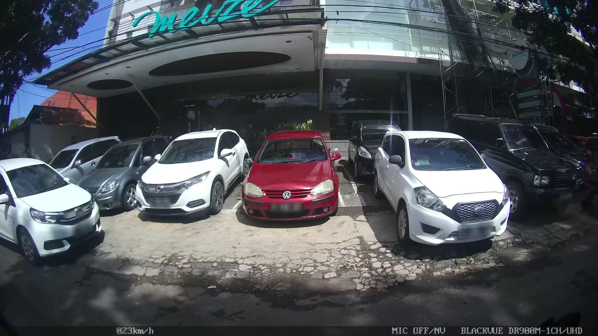 Street view near Meize Hotel - Jl. Sumbawa, Bandung — © kaart_2 (CC BY-SA · Mapillary)