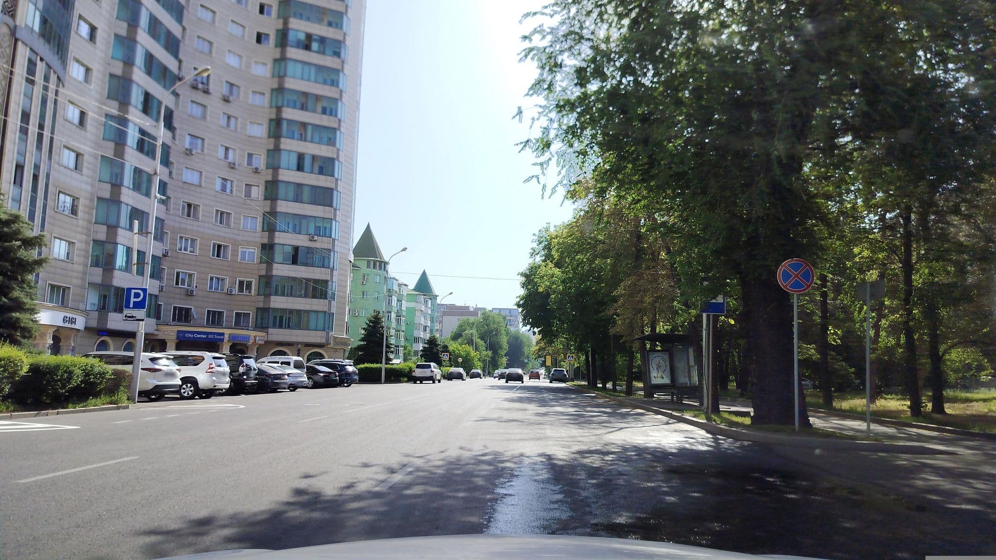 Street view near Apple hostel, Almaty — © sevenmp (CC BY-SA · Mapillary)