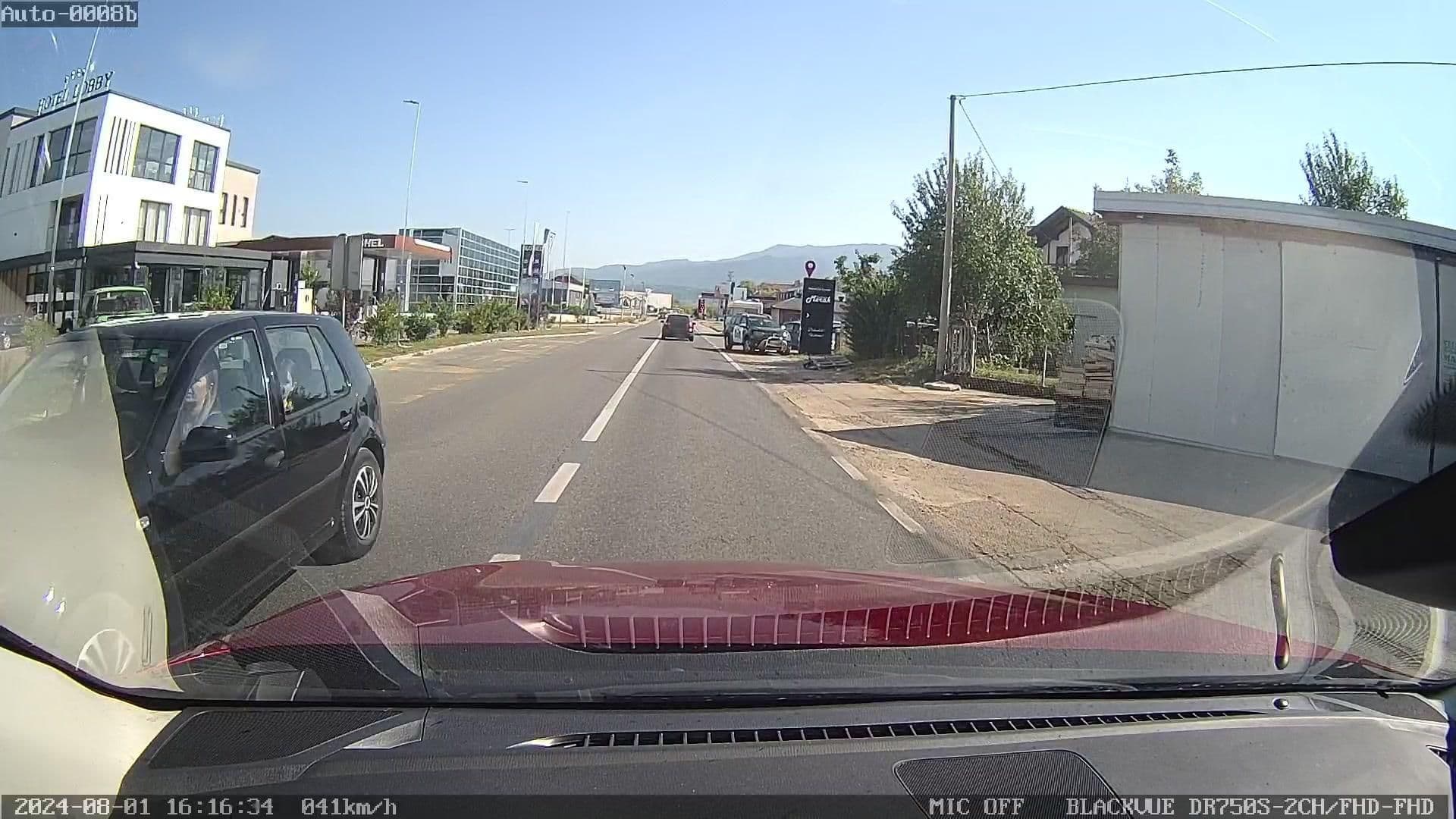 Street view near HOTEL LOBBY, Bihac, Bihać — © rdnnk (CC BY-SA · Mapillary)