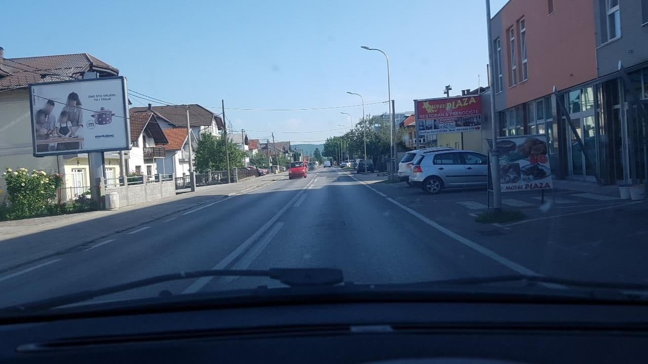 Street view near Motel Plaza, Bihać — © mik007 (CC BY-SA · Mapillary)