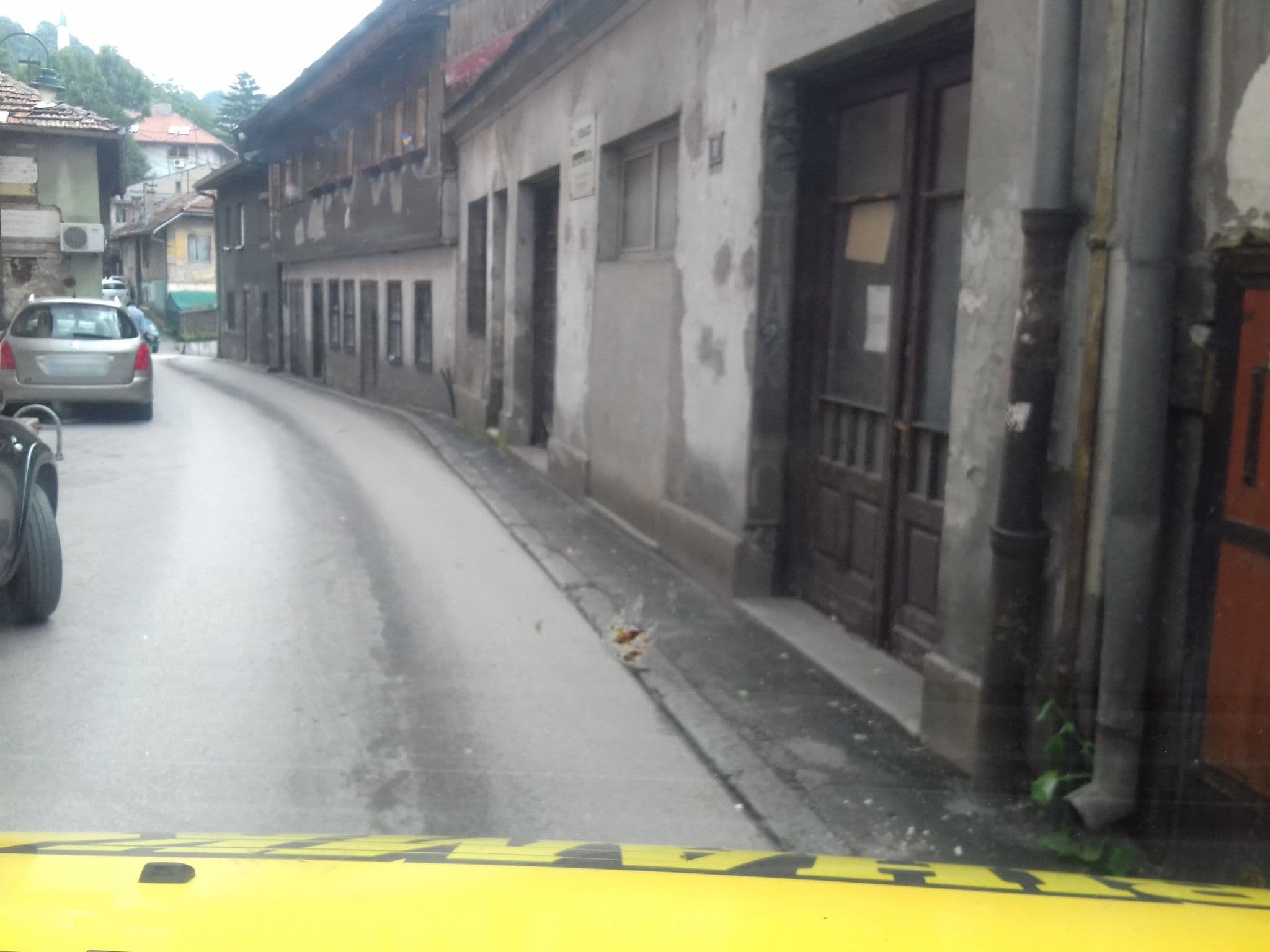 Street view near Guesthouse Bebek, Kobilja Glava — © mcbih1 (CC BY-SA · Mapillary)