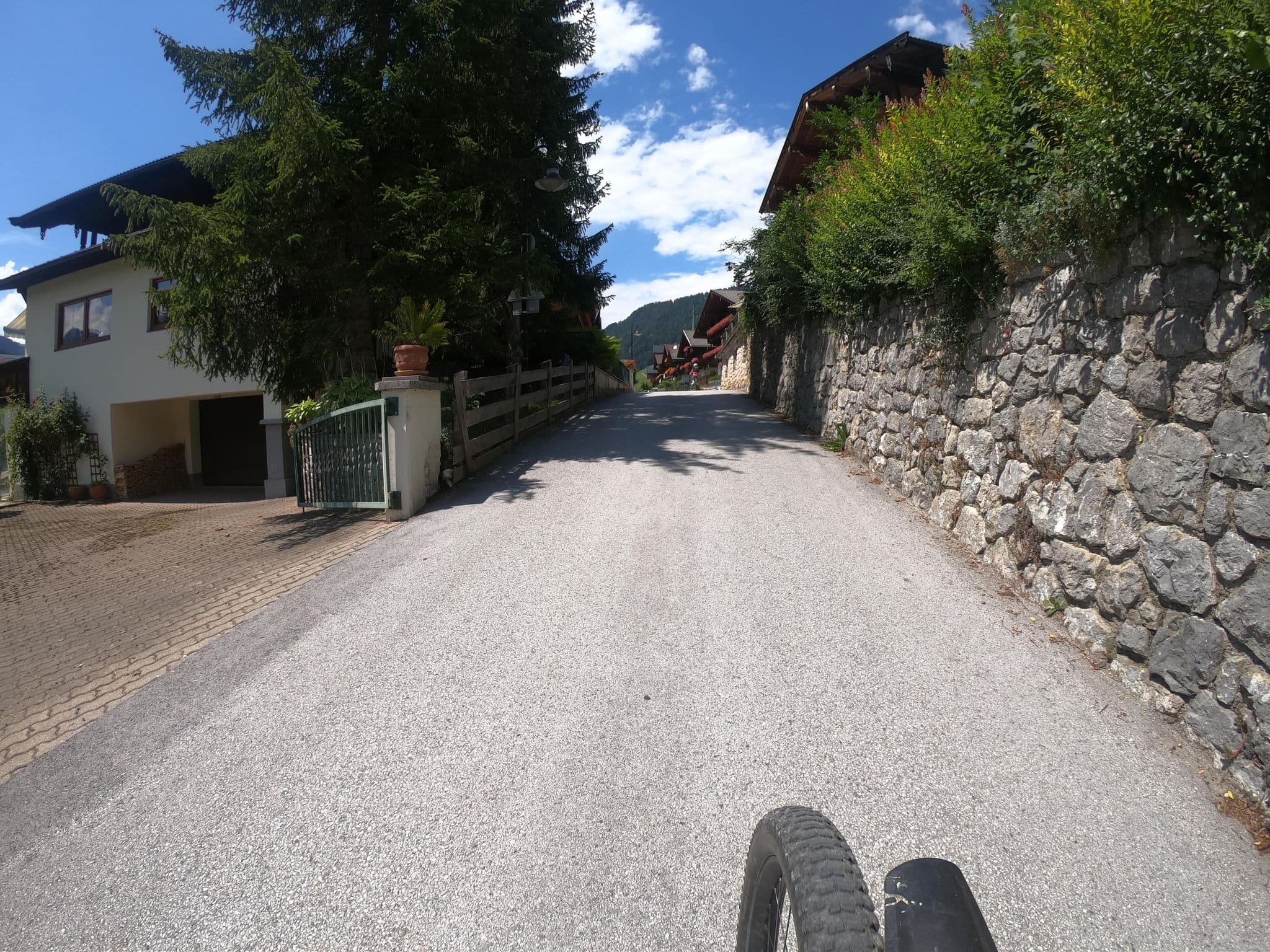 Street view near Gratlspitz, Alpbach — © vinisa (CC BY-SA · Mapillary)
