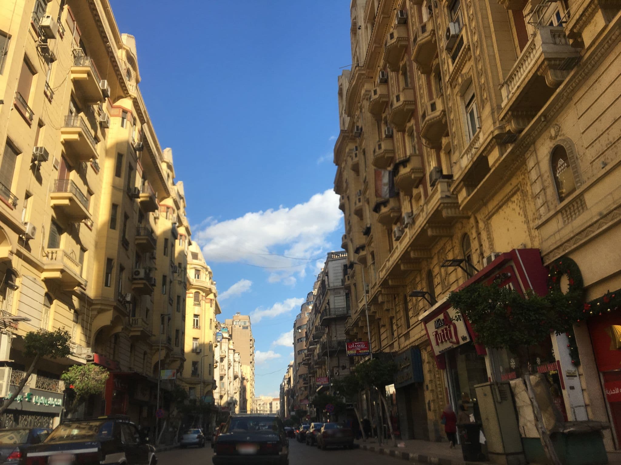 Street view near Philo Hotel, Būlāq Abū al ‘Ilā — © myoussef87 (CC BY-SA · Mapillary)