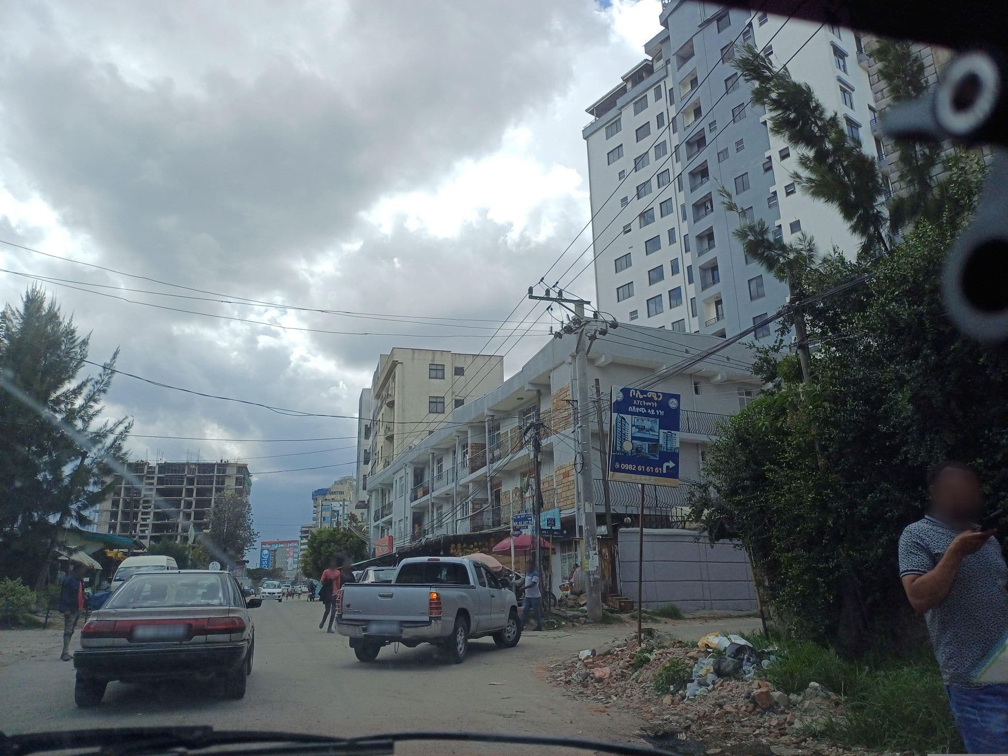 Street view near BLACK HORSE HOTEL APARTMENT, Addis Ababa — © Agraw (CC BY-SA · Mapillary)
