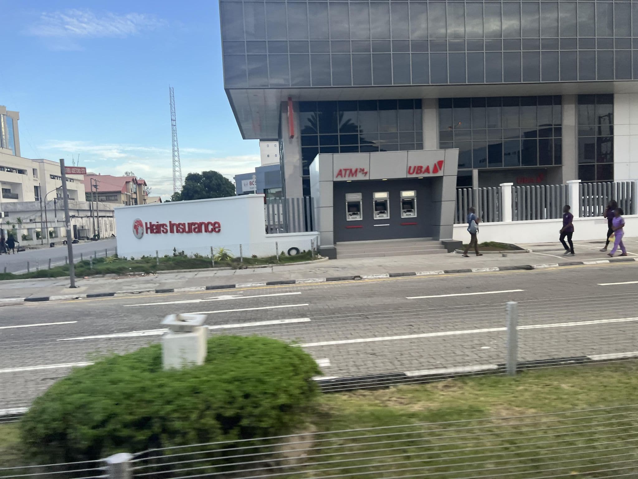 Street view near Le Chateau Hotel, Obalende — © afimaame (CC BY-SA · Mapillary)