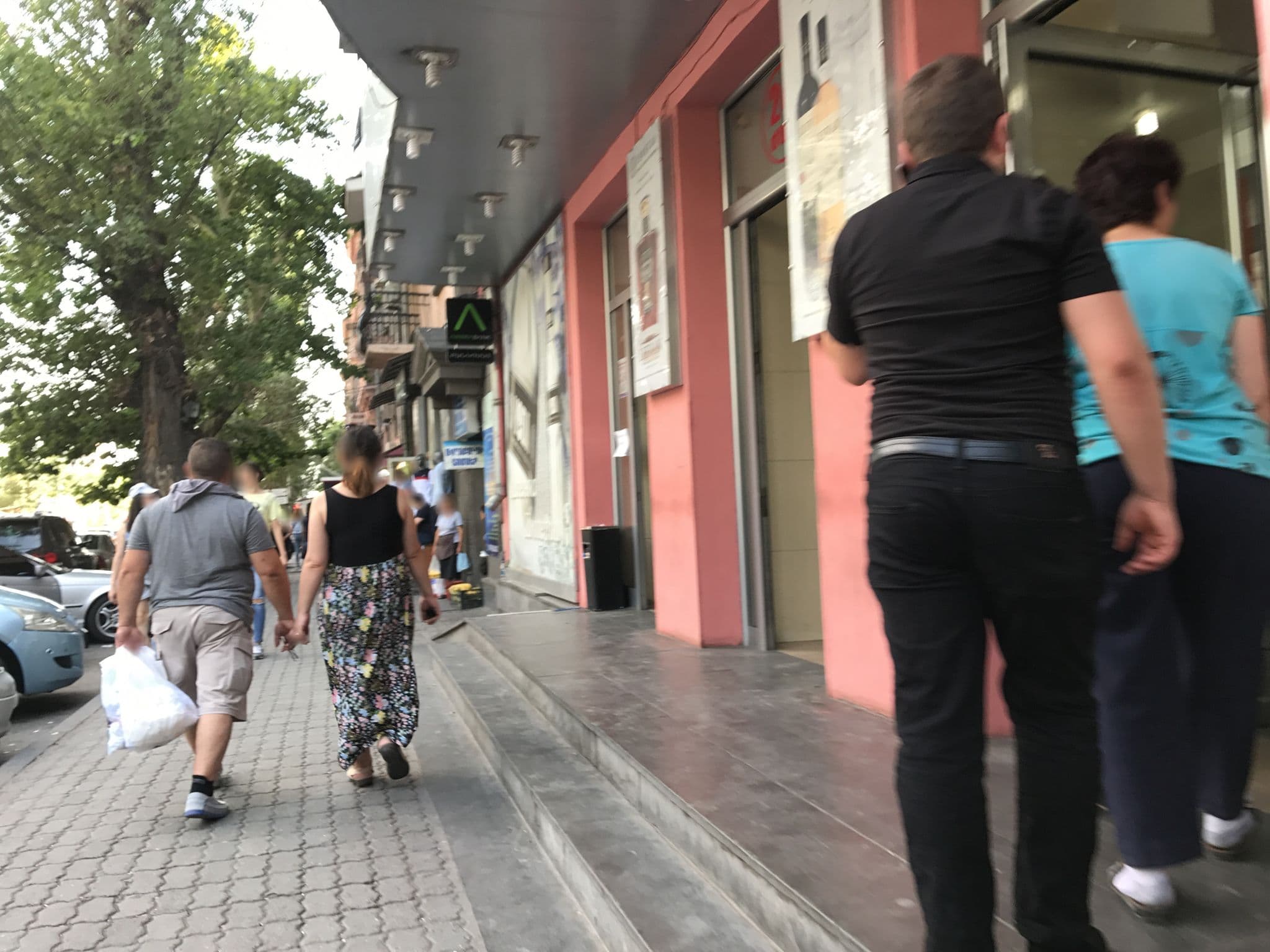 Street view near Hostel olympic, Yerevan — © thepriben (CC BY-SA · Mapillary)