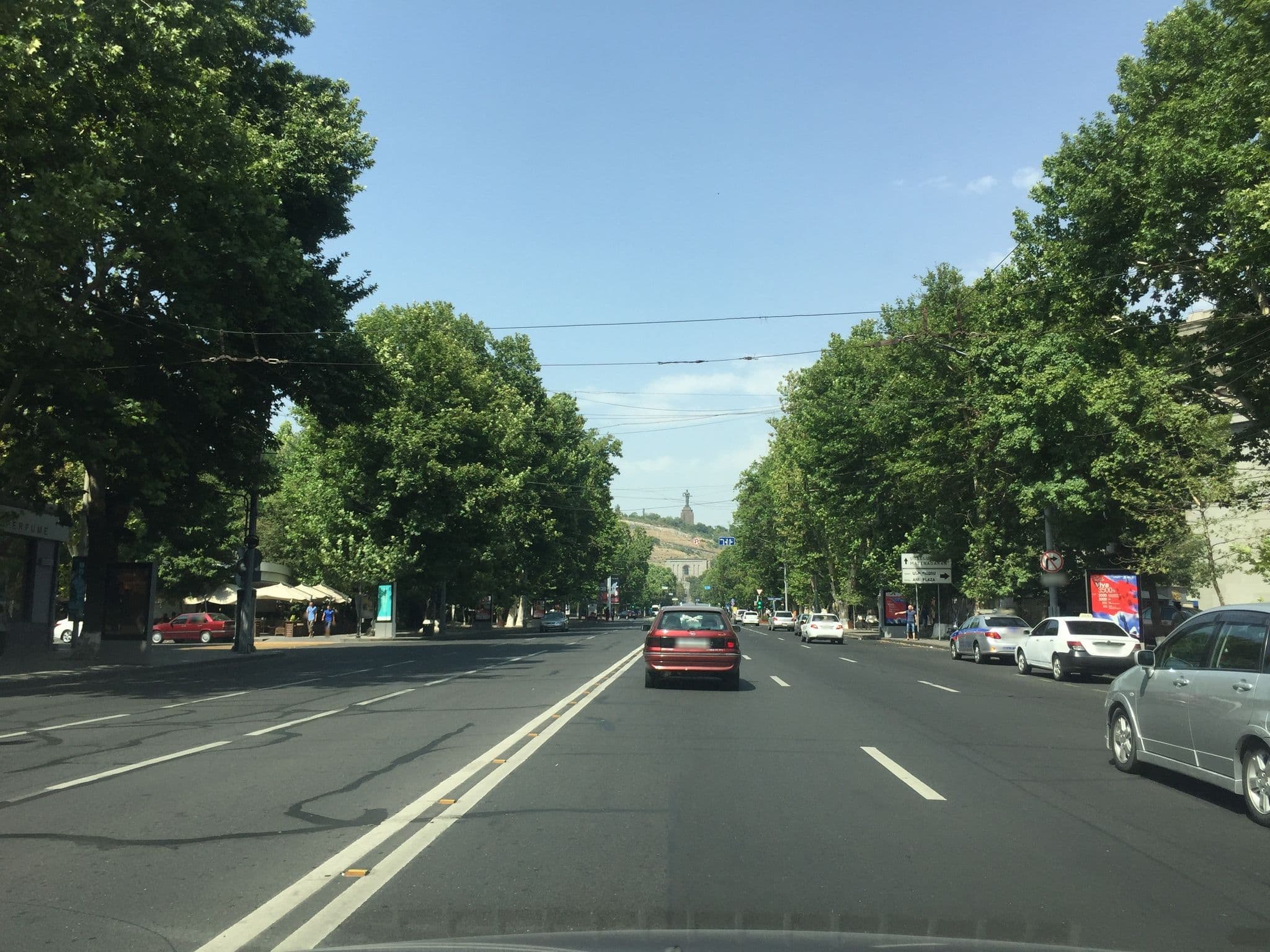 Street view near Magnolia Boutique Hostel, Kentron — © thepriben (CC BY-SA · Mapillary)