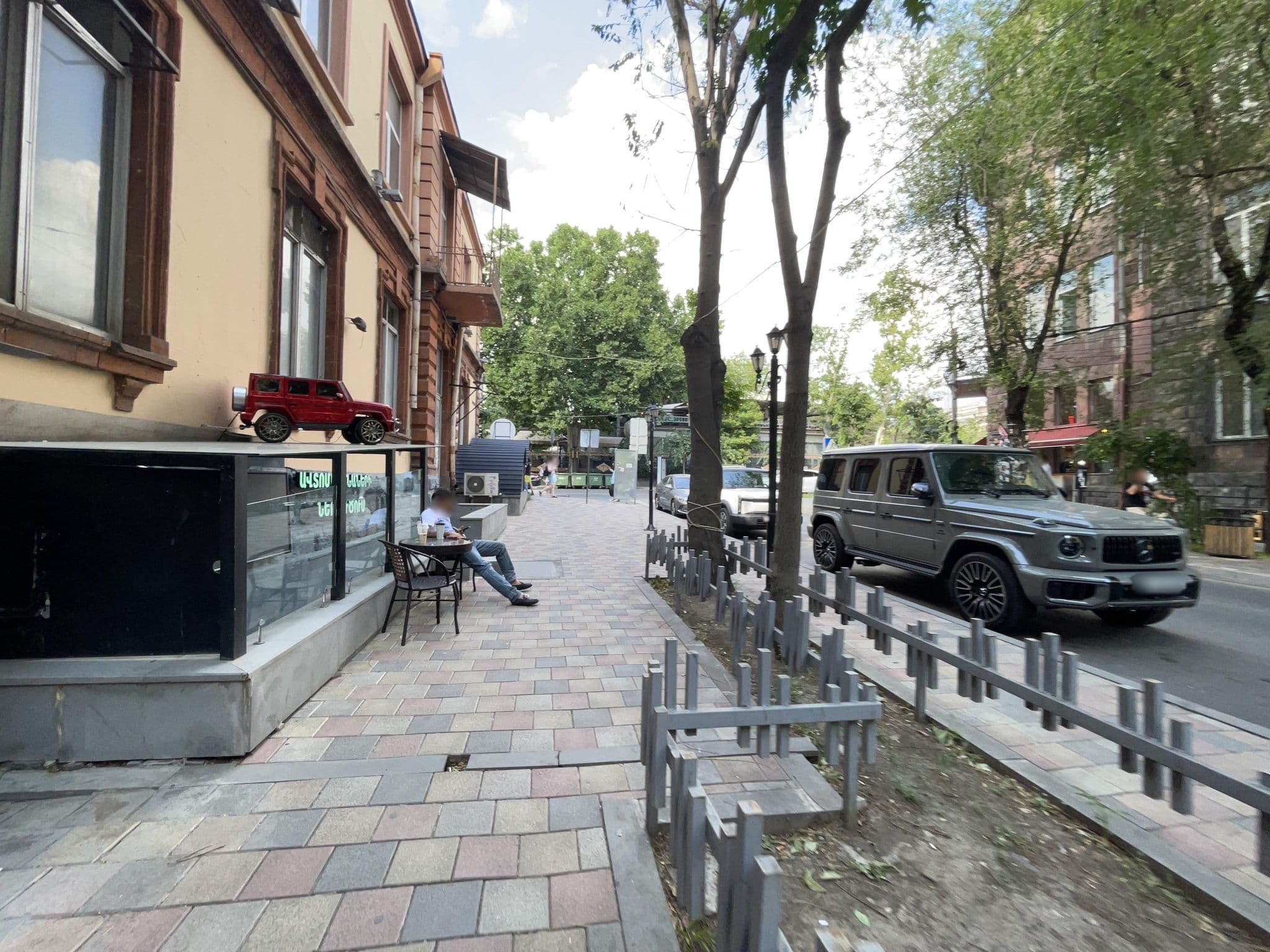 Street view near Little Manila Hostel & Tours, Kentron — © orofarne (CC BY-SA · Mapillary)