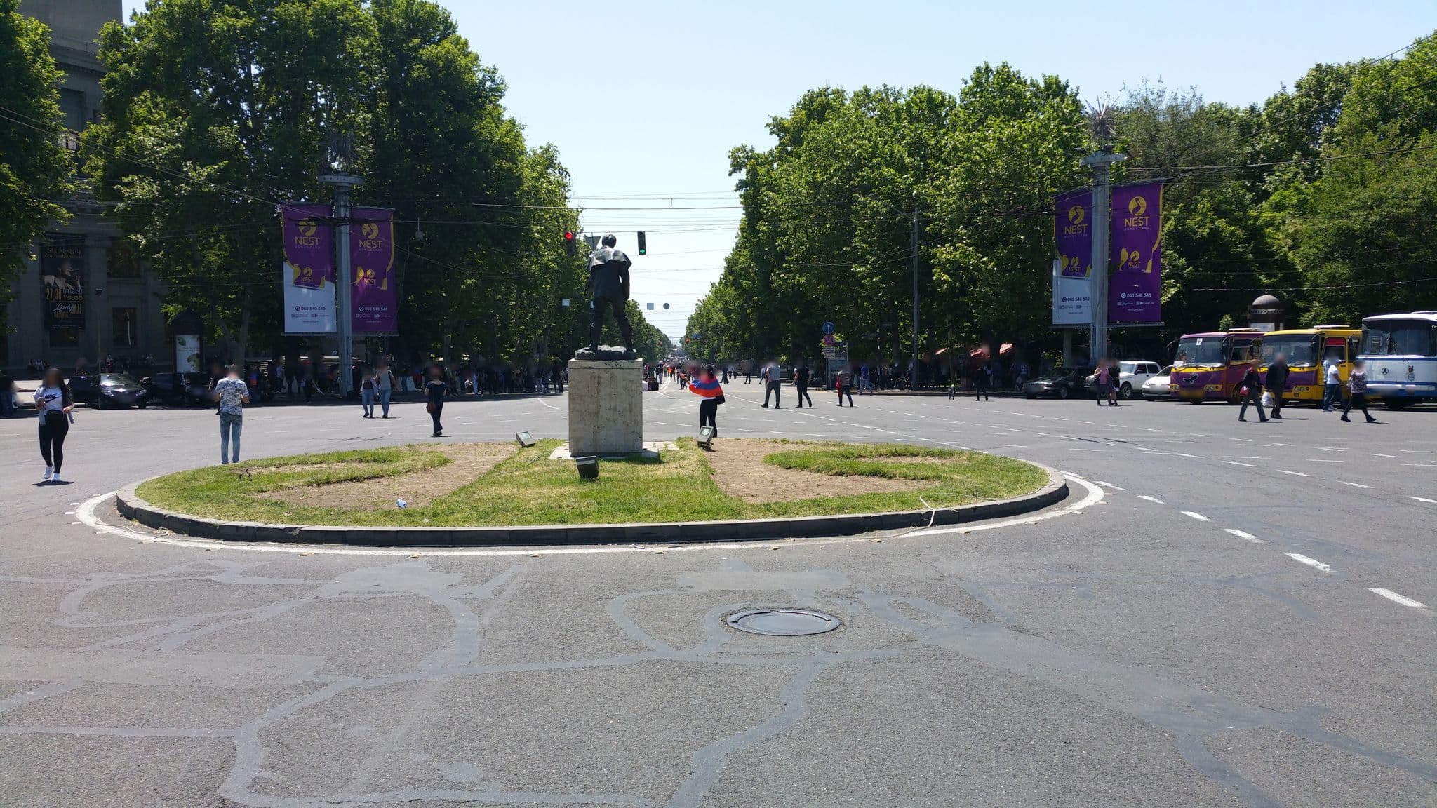 Street view near Yanko rest, Kentron — © shlublu (CC BY-SA · Mapillary)