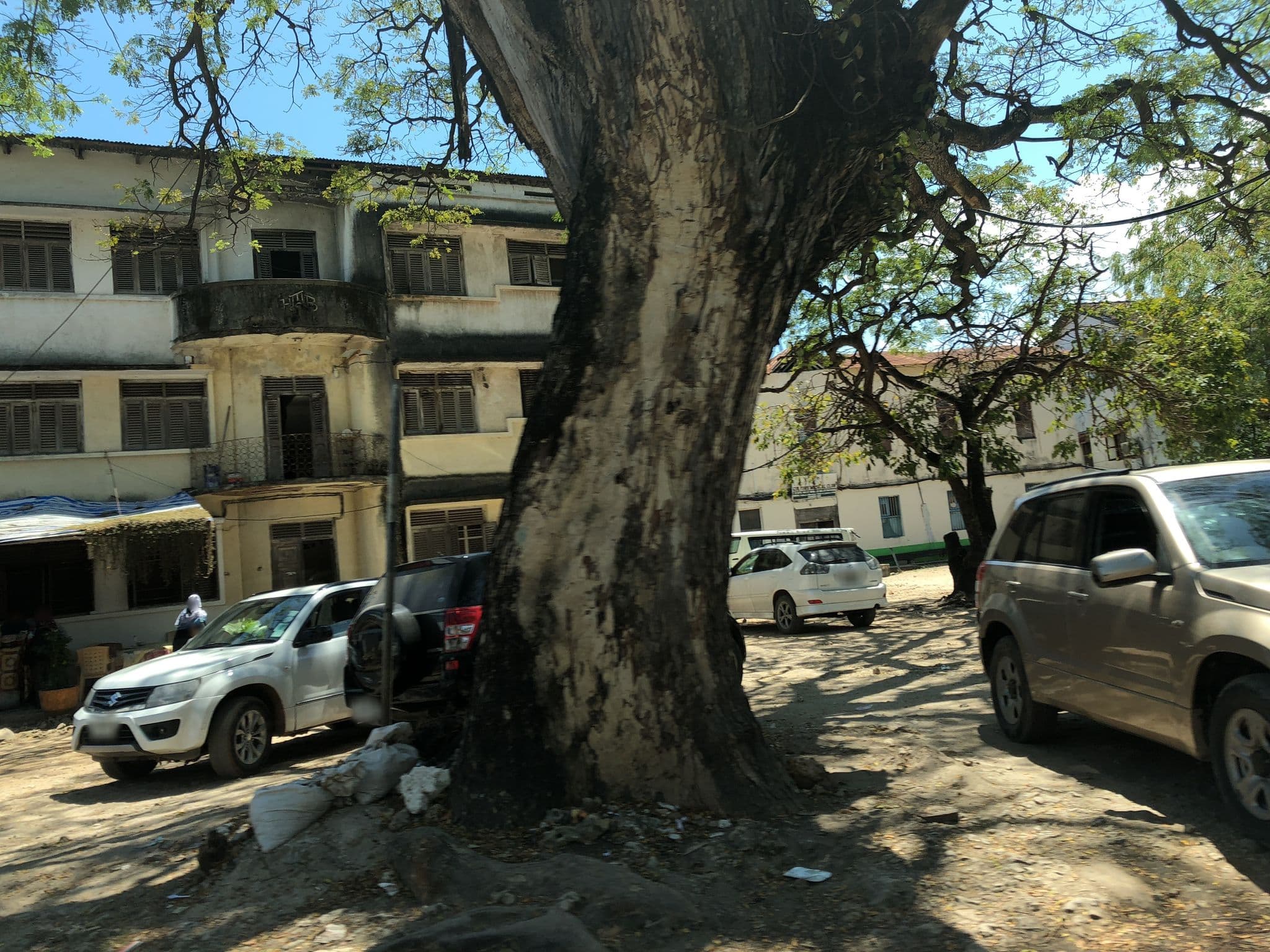 Street view near Jacob's Inn, Zanzibar — © calderaio (CC BY-SA · Mapillary)