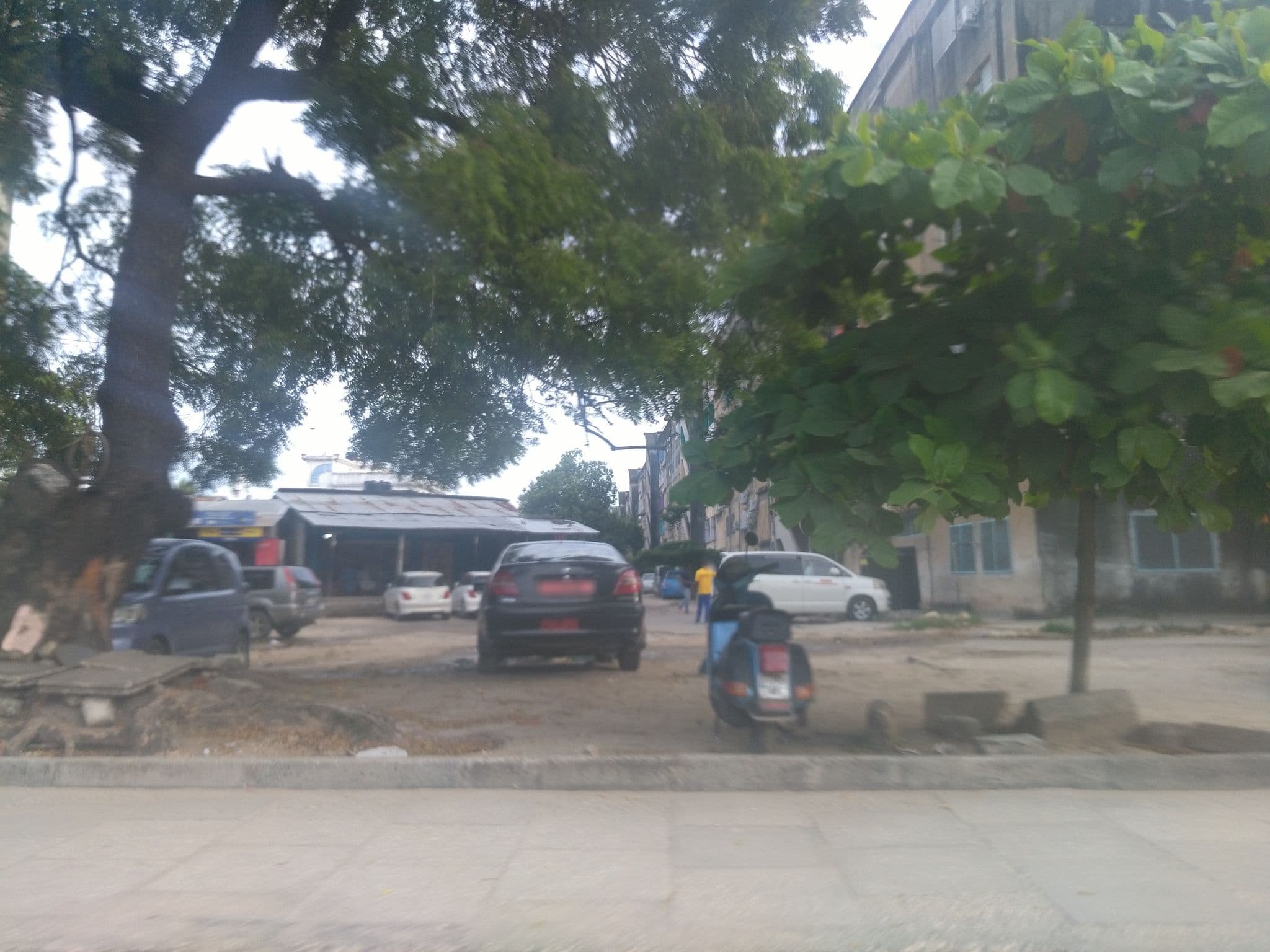 Street view near Uroa bay resort, Zanzibar — © ralebipim (CC BY-SA · Mapillary)