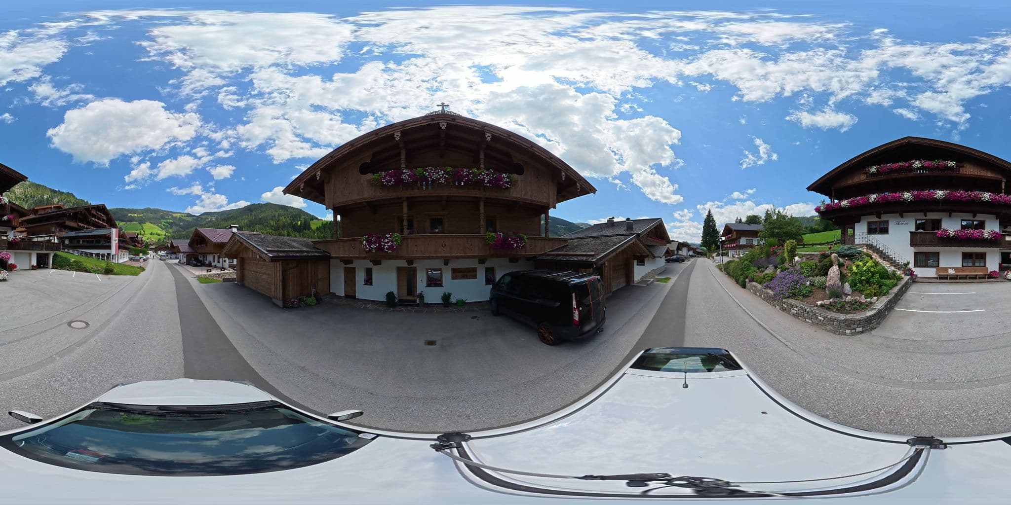 Street view near Alphof, Alpbach — © osmplus_org (CC BY-SA · Mapillary)