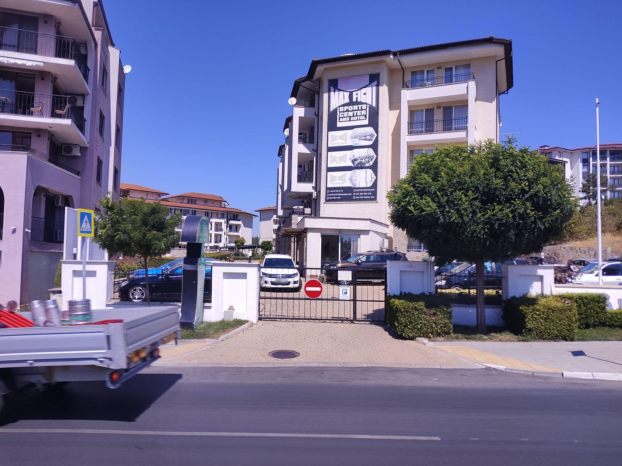 Street view near Sunny Beach Hills-Official rental Aparthotel, Sveti Vlas — © approksimator (CC BY-SA · Mapillary)