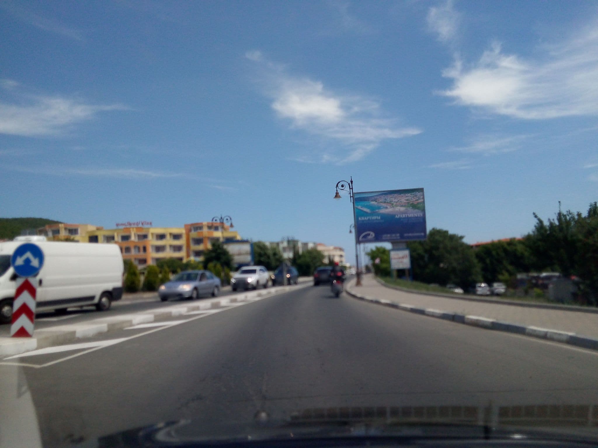 Street view near Hotel Peshev Хотел Пешев Свети Влас, Sveti Vlas — © micmin1972 (CC BY-SA · Mapillary)