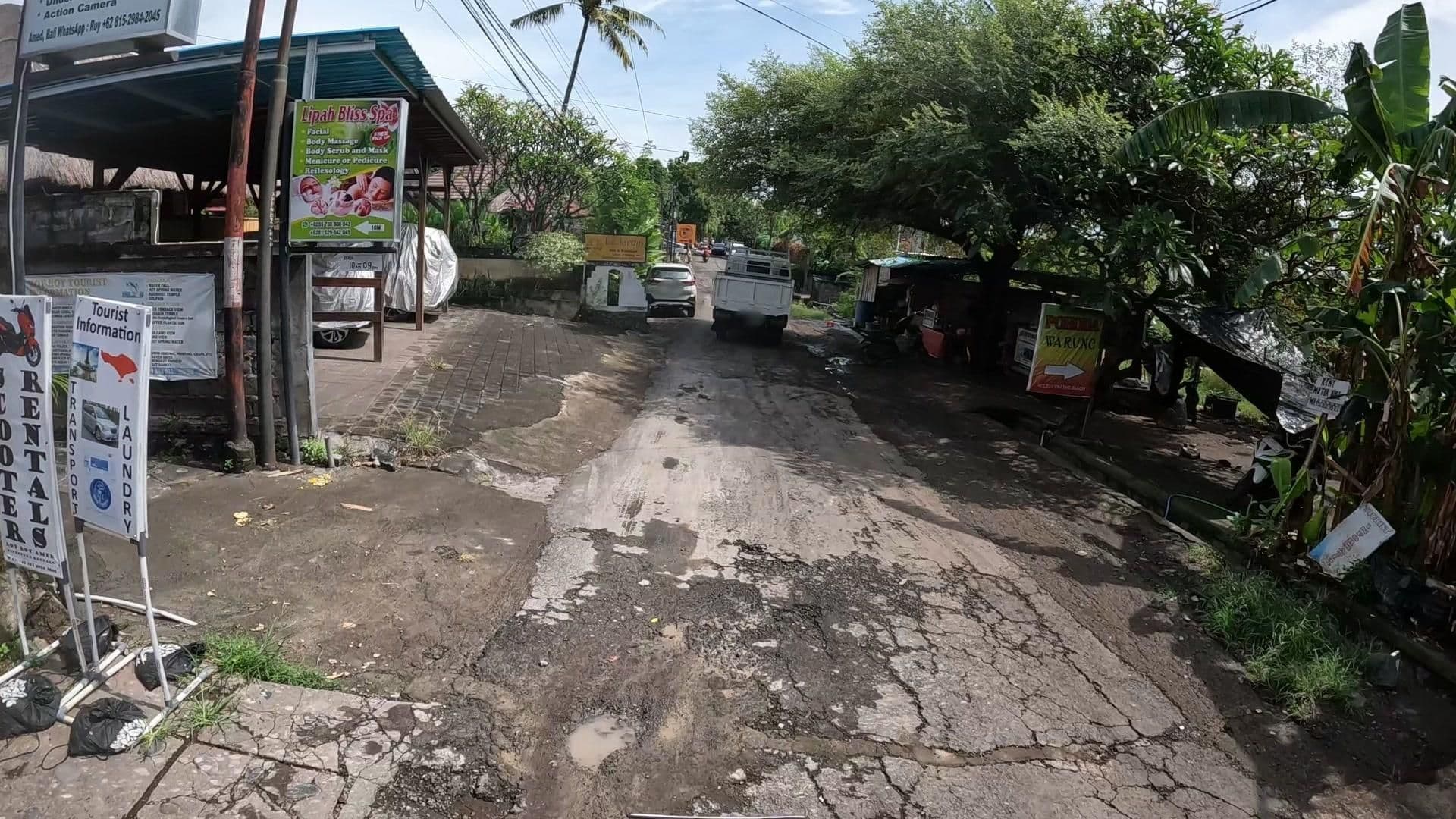 Street view near Le Jardin de Marie, Amlapura — © lucomsky (CC BY-SA · Mapillary)