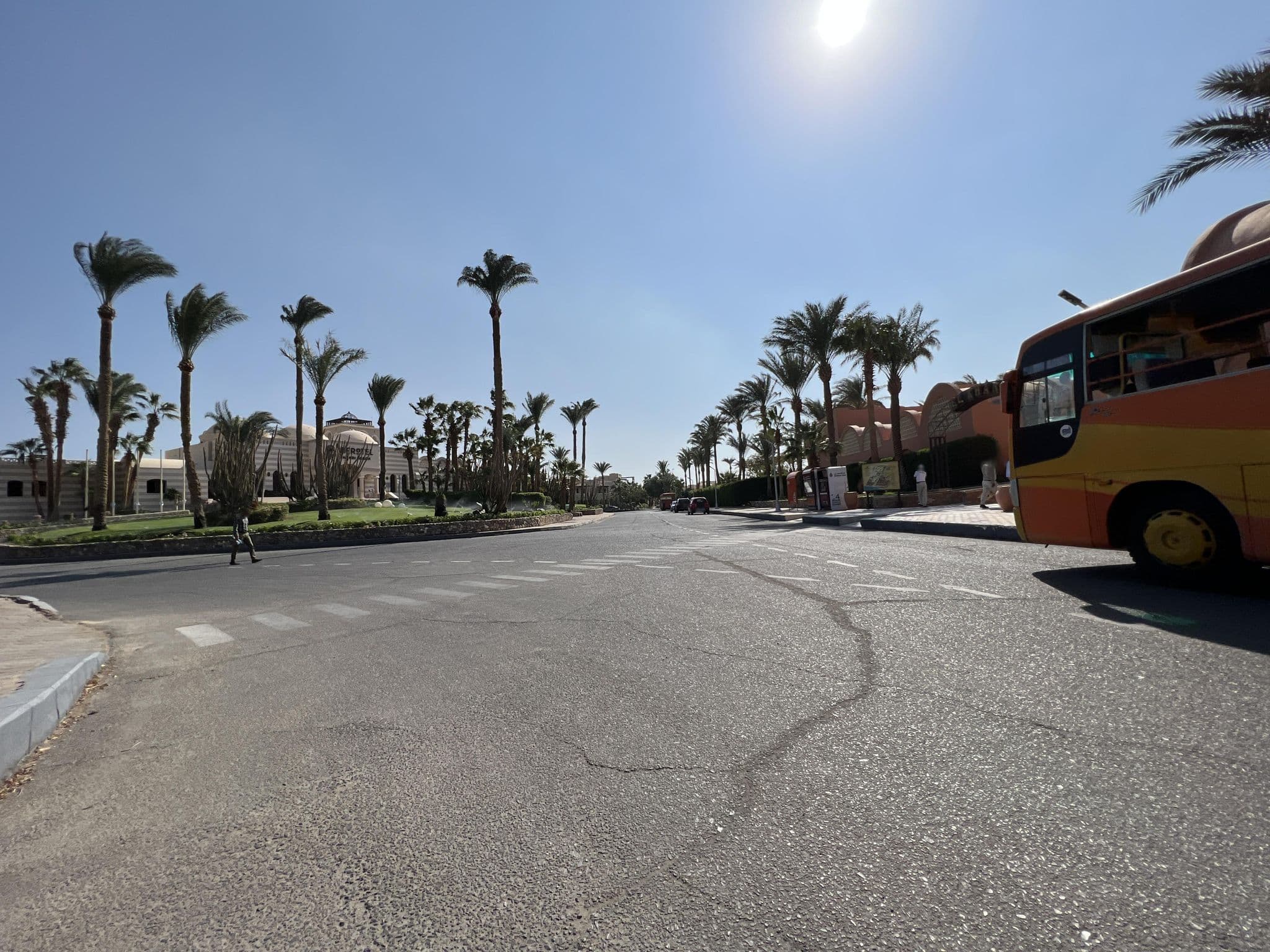 Street view near Gravity hotel, Makadi Bay — © Santadragon (CC BY-SA · Mapillary)