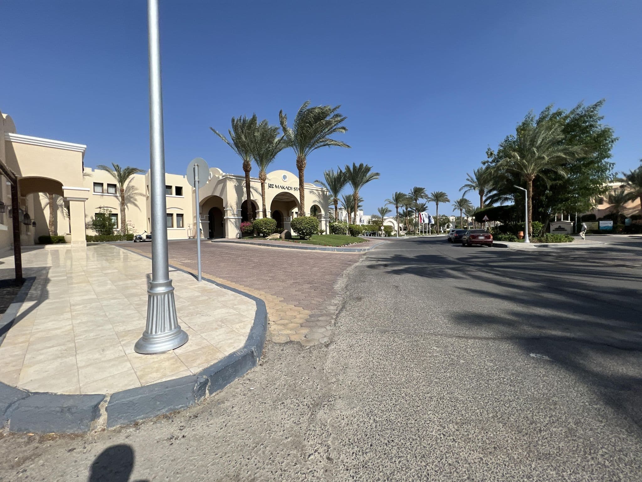 Street view near Jaz Makadi Saraya, Makadi Bay — © Santadragon (CC BY-SA · Mapillary)