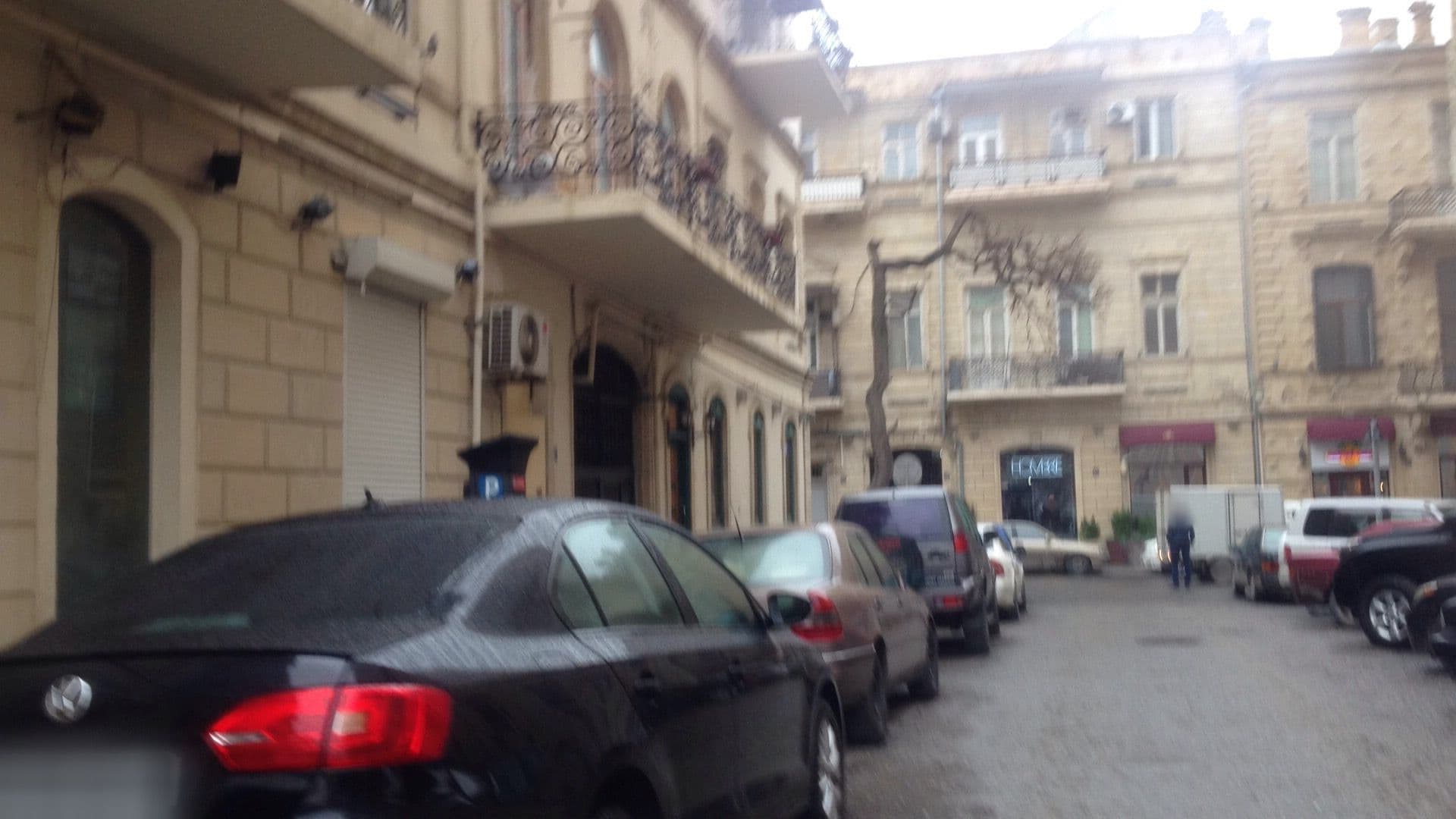 Street view near Lacasa Nizami Street, Badamdar — © geomapper69 (CC BY-SA · Mapillary)