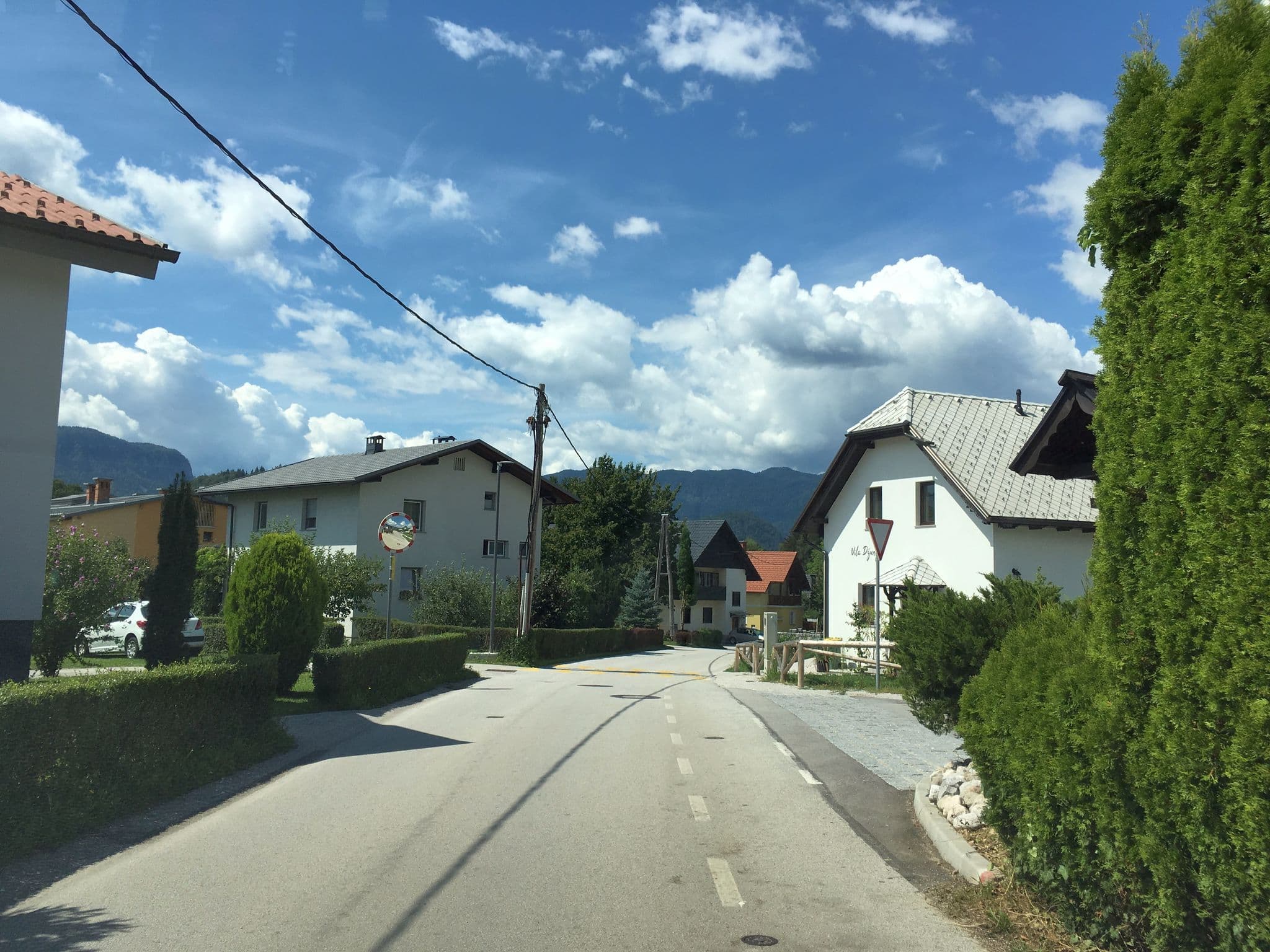 Street view near Hotel GH Kolinska, Bled — © istefanos (CC BY-SA · Mapillary)