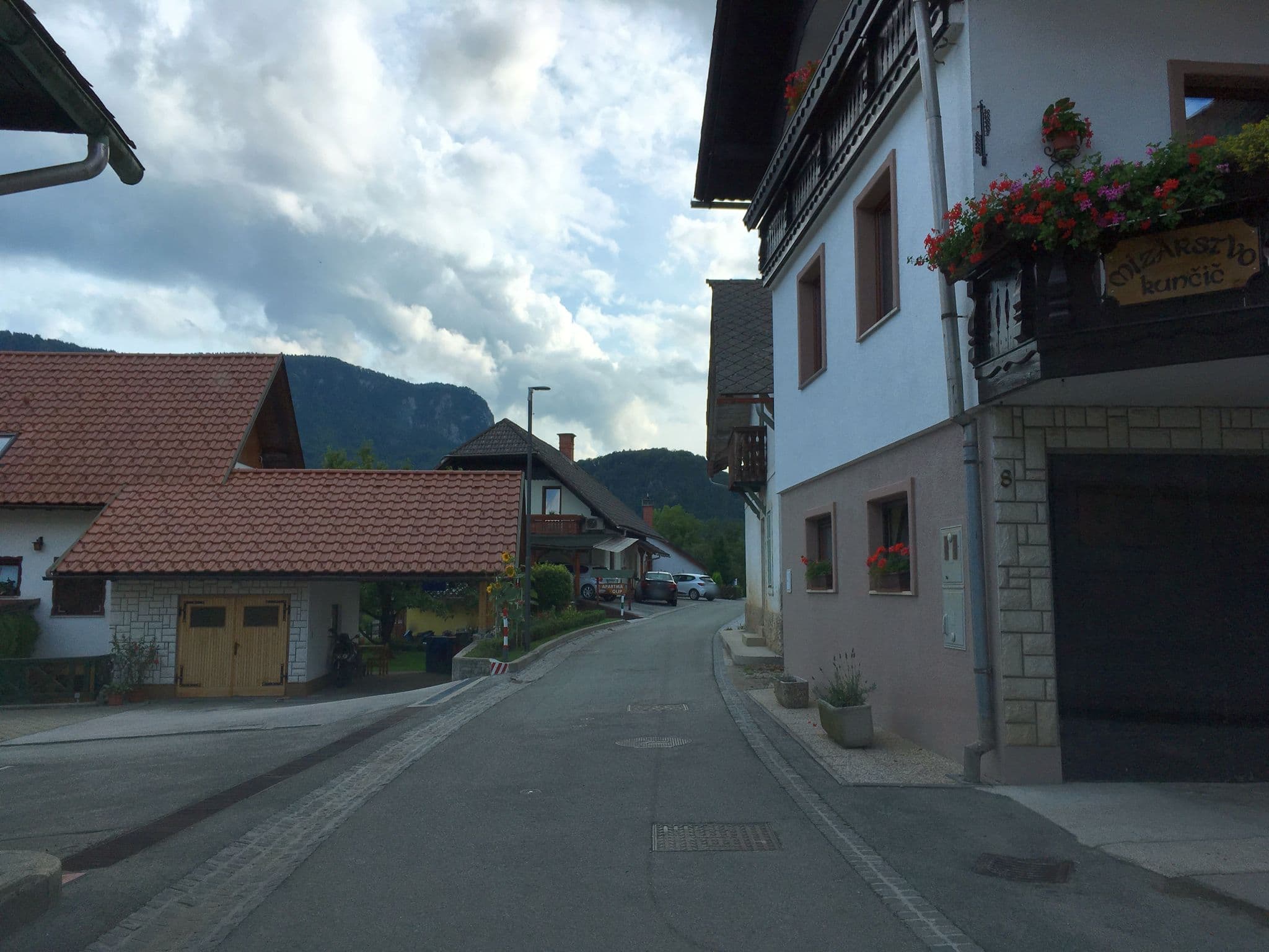 Street view near Holiday Lake, Bled — © istefanos (CC BY-SA · Mapillary)
