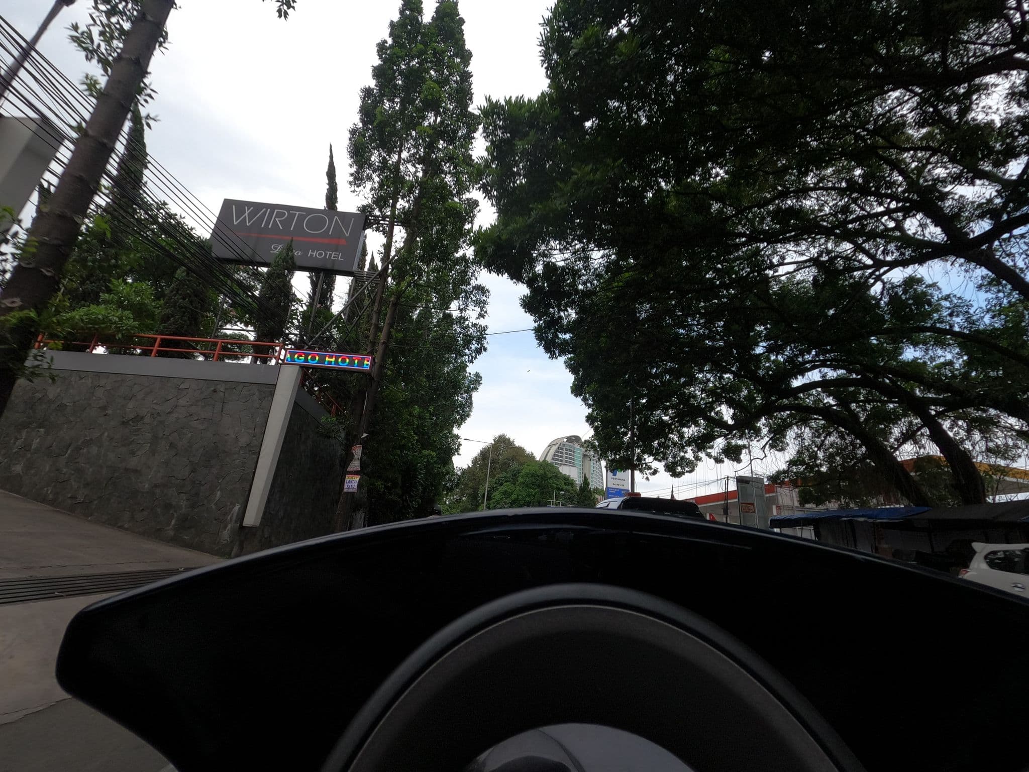 Street view near Wirton Dago Hotel, Bandung — © addharuery (CC BY-SA · Mapillary)