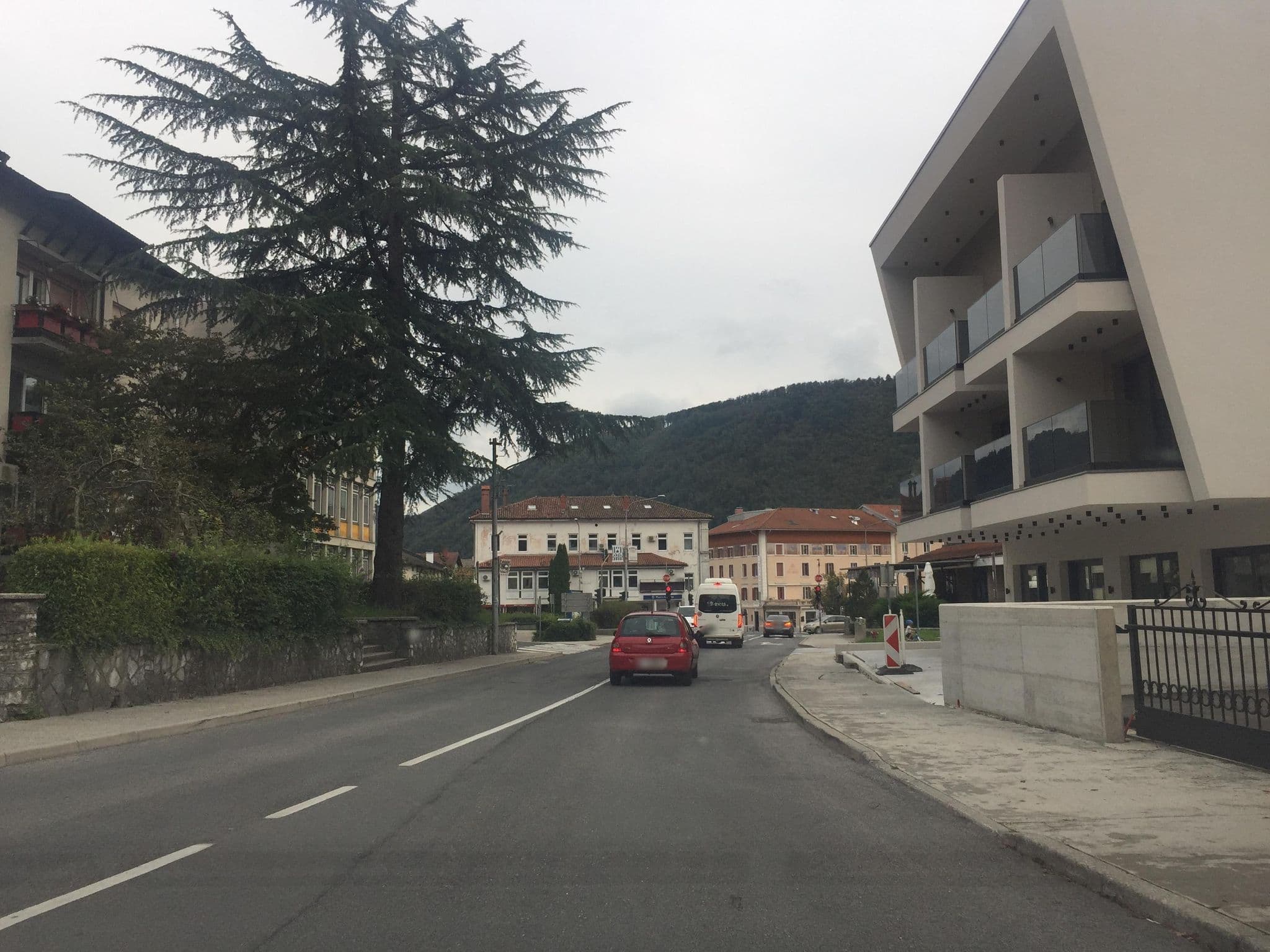 Street view near HOTEL EDEN, Tolmin — © igorzo (CC BY-SA · Mapillary)