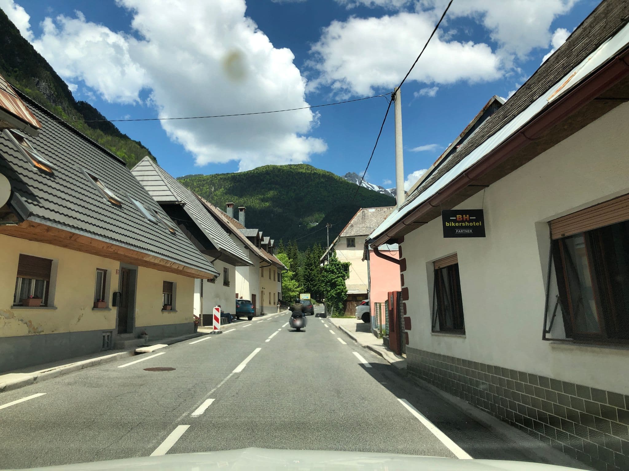 Street view near Joe's Place, Bovec — © derzornigemarkus (CC BY-SA · Mapillary)