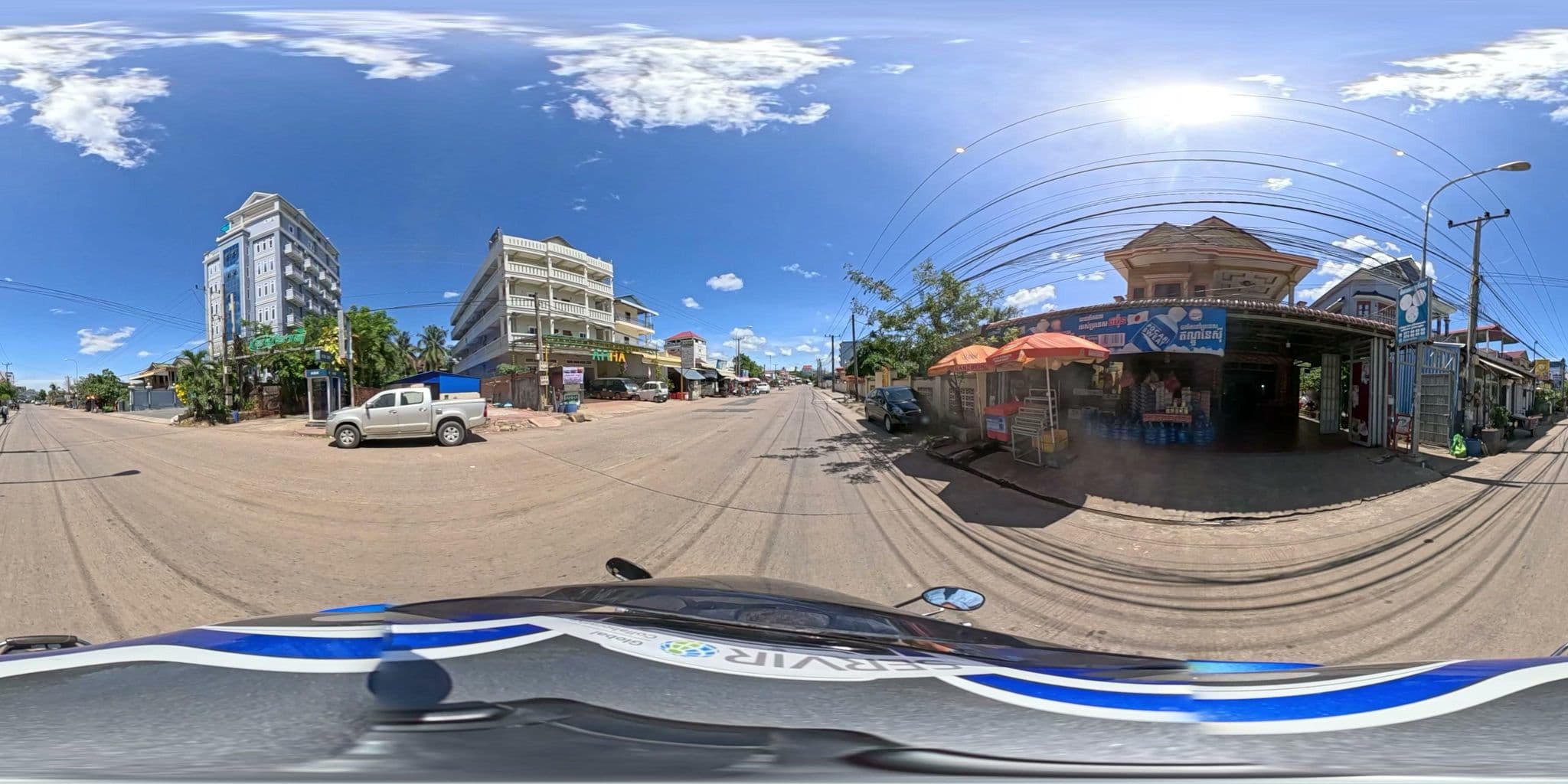 Street view near Angkearboss Villa, Kampot — © vteck (CC BY-SA · Mapillary)