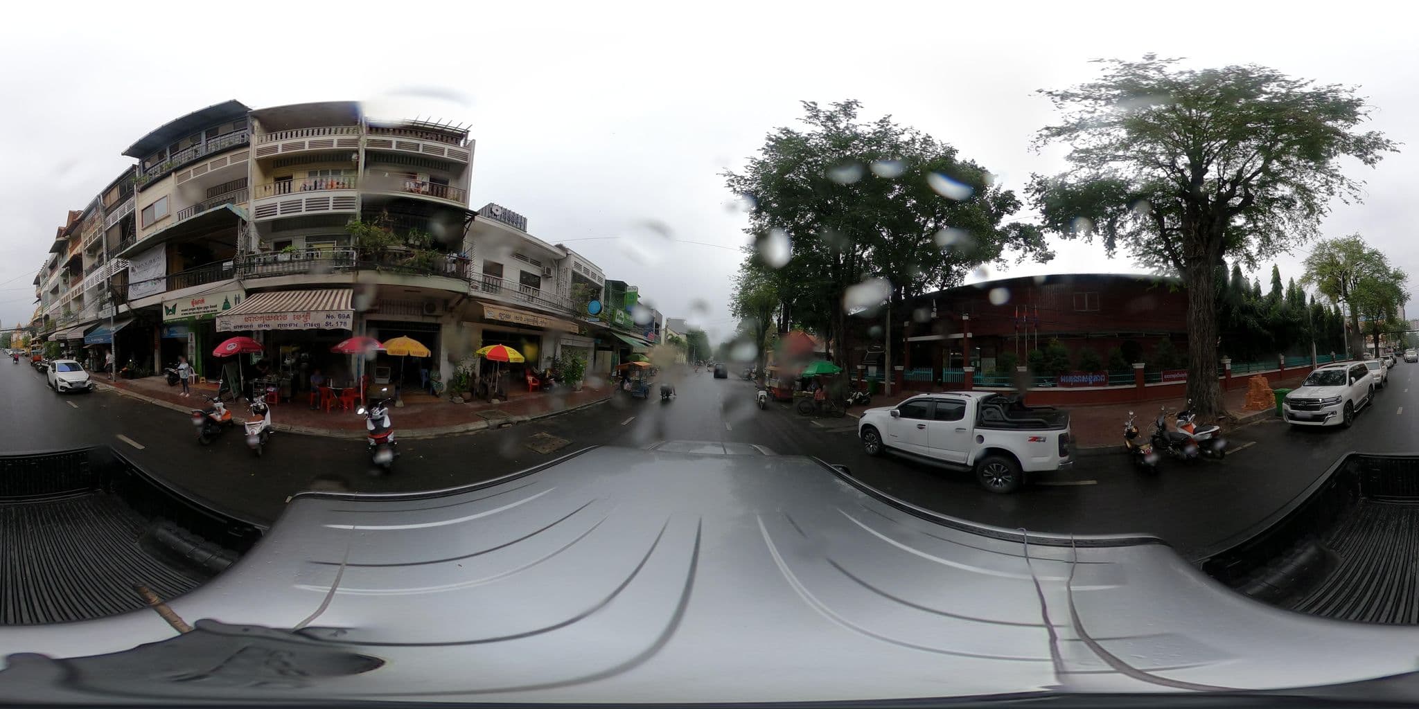 Street view near The Artist Residence, Phnom Penh — © kaart_2 (CC BY-SA · Mapillary)