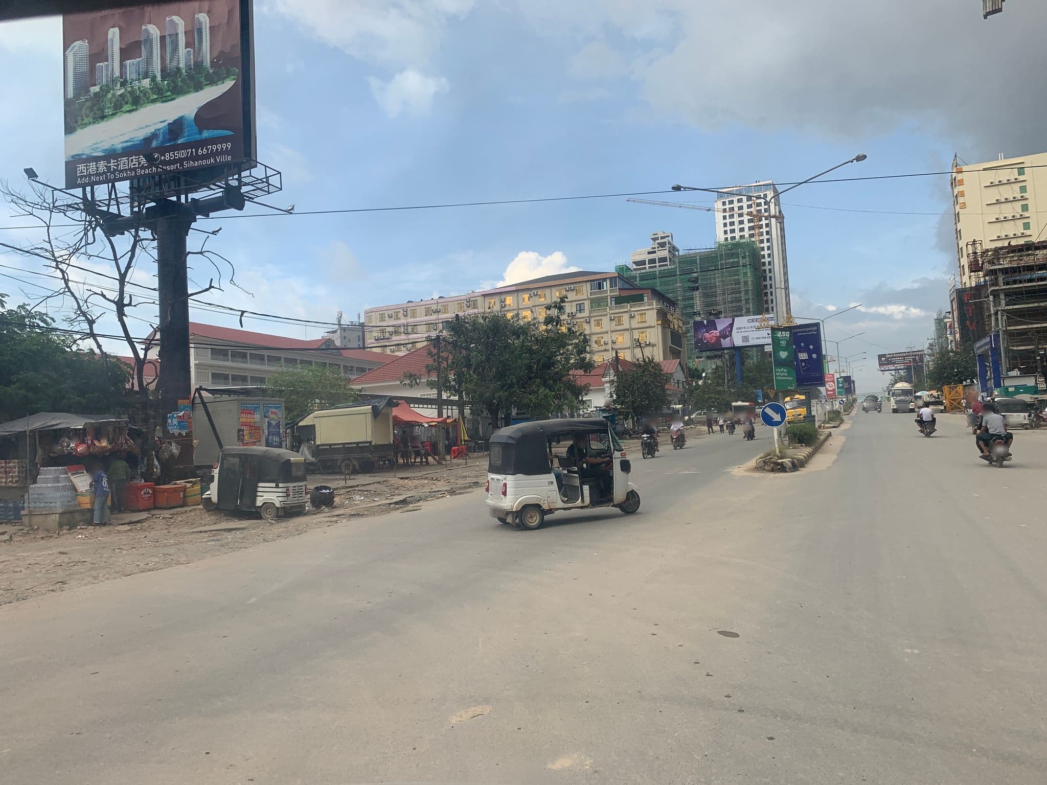 Street view near SHV HOTEL, Sihanoukville — © buschjost (CC BY-SA · Mapillary)