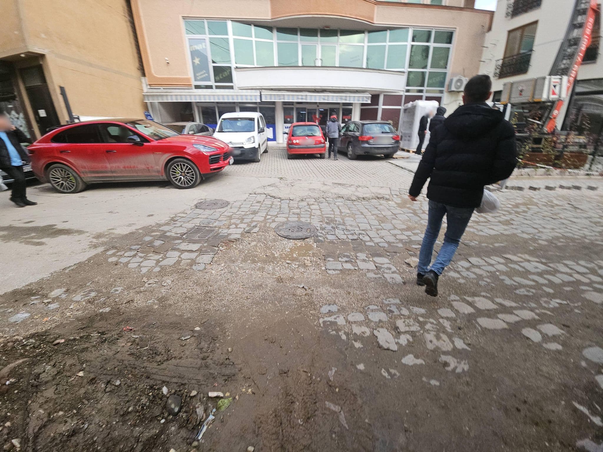 Street view near Hotel Old Bazaar, Skopje — © emirmuric (CC BY-SA · Mapillary)