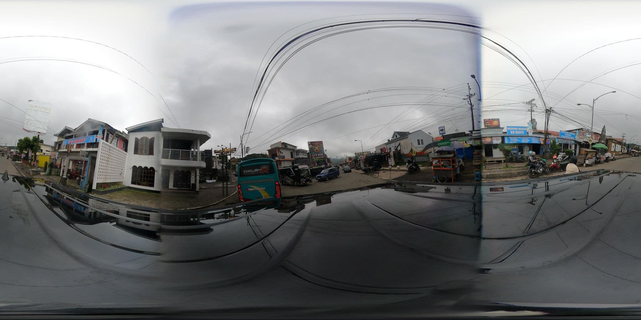 Street view near Losmen Dan Restaurant, Wonosobo — © rgtm_ryuiki (CC BY-SA · Mapillary)