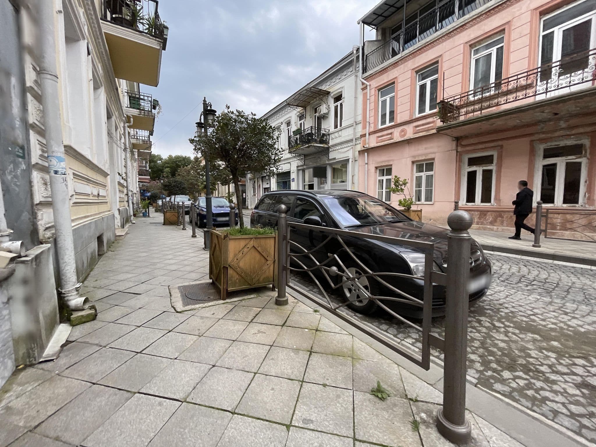 Street view near Hostel in Boulevard B&B, Batumi — © egorka (CC BY-SA · Mapillary)