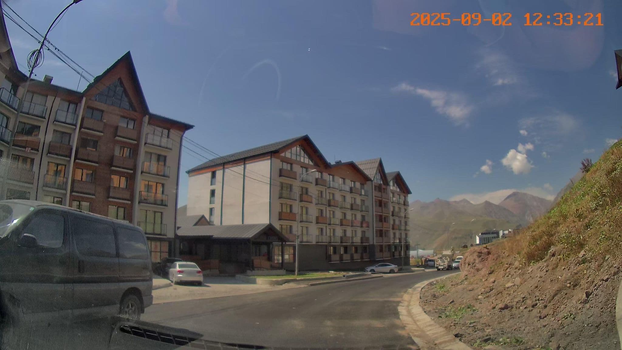 Street view near Twins | Valley and Mountain View, Gudauri — © bdgwl (CC BY-SA · Mapillary)