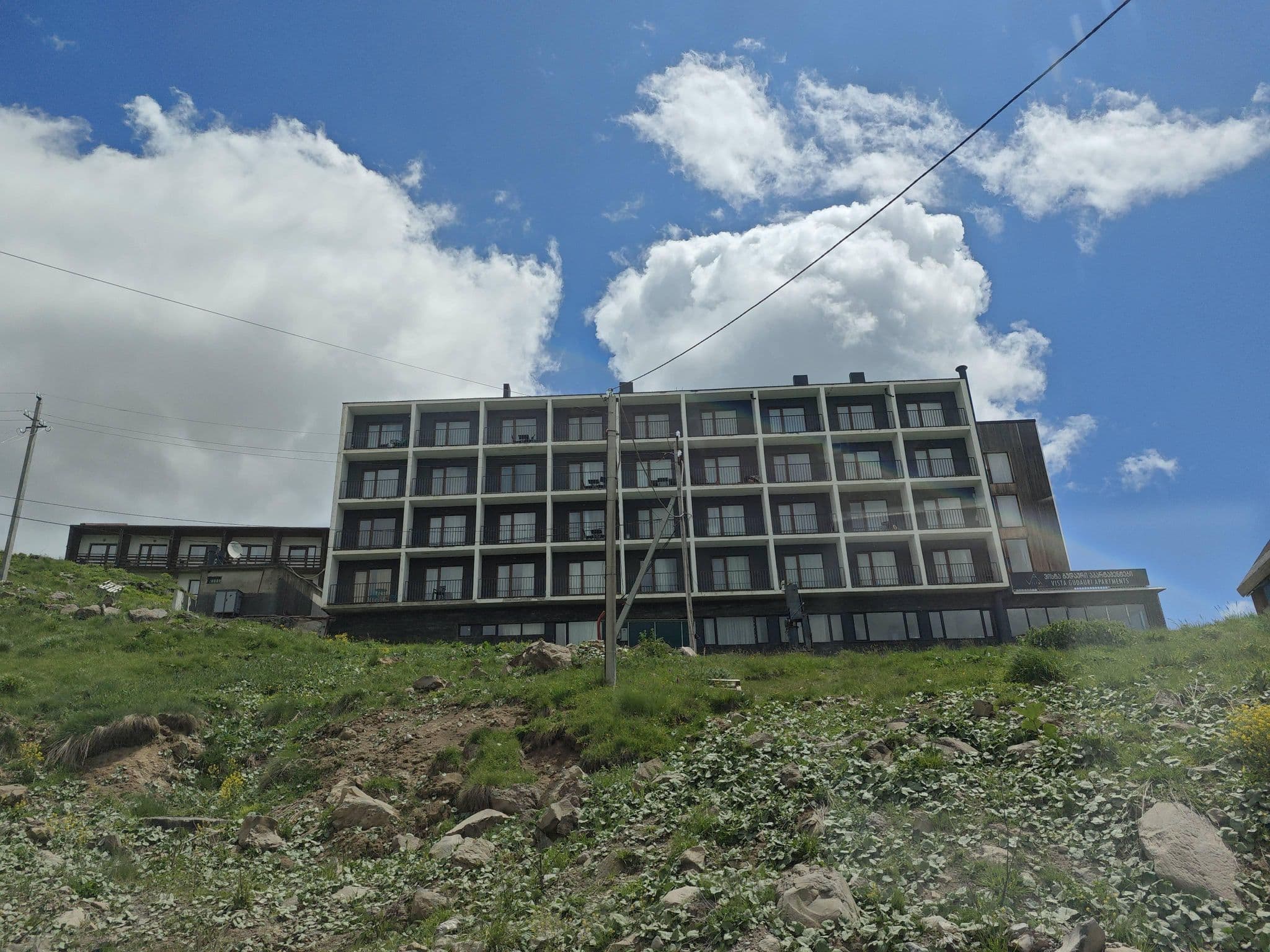 Street view near Gudauri Log Inn, Gudauri — © emptychild (CC BY-SA · Mapillary)
