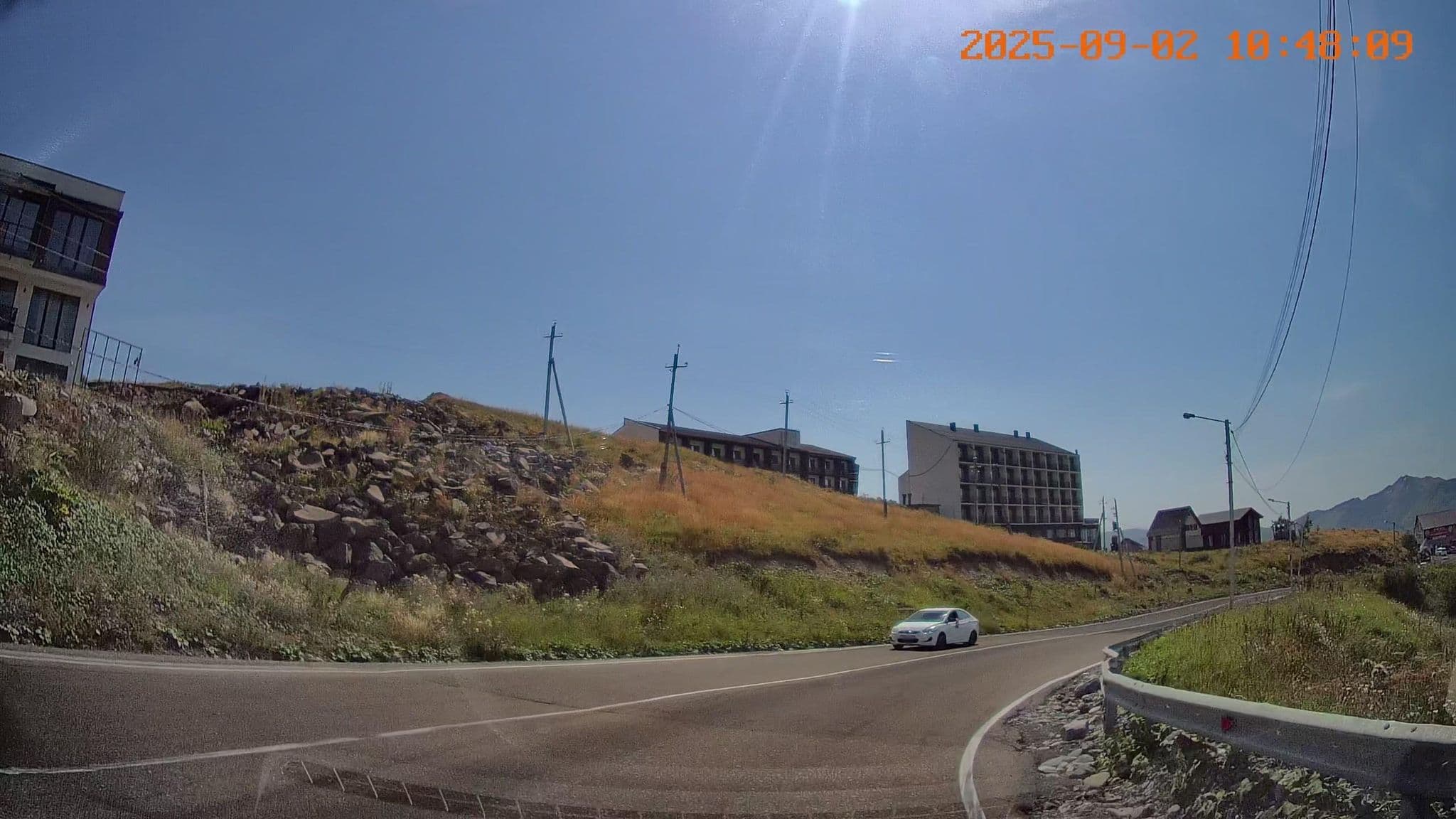Street view near Snowrooms, Gudauri — © bdgwl (CC BY-SA · Mapillary)