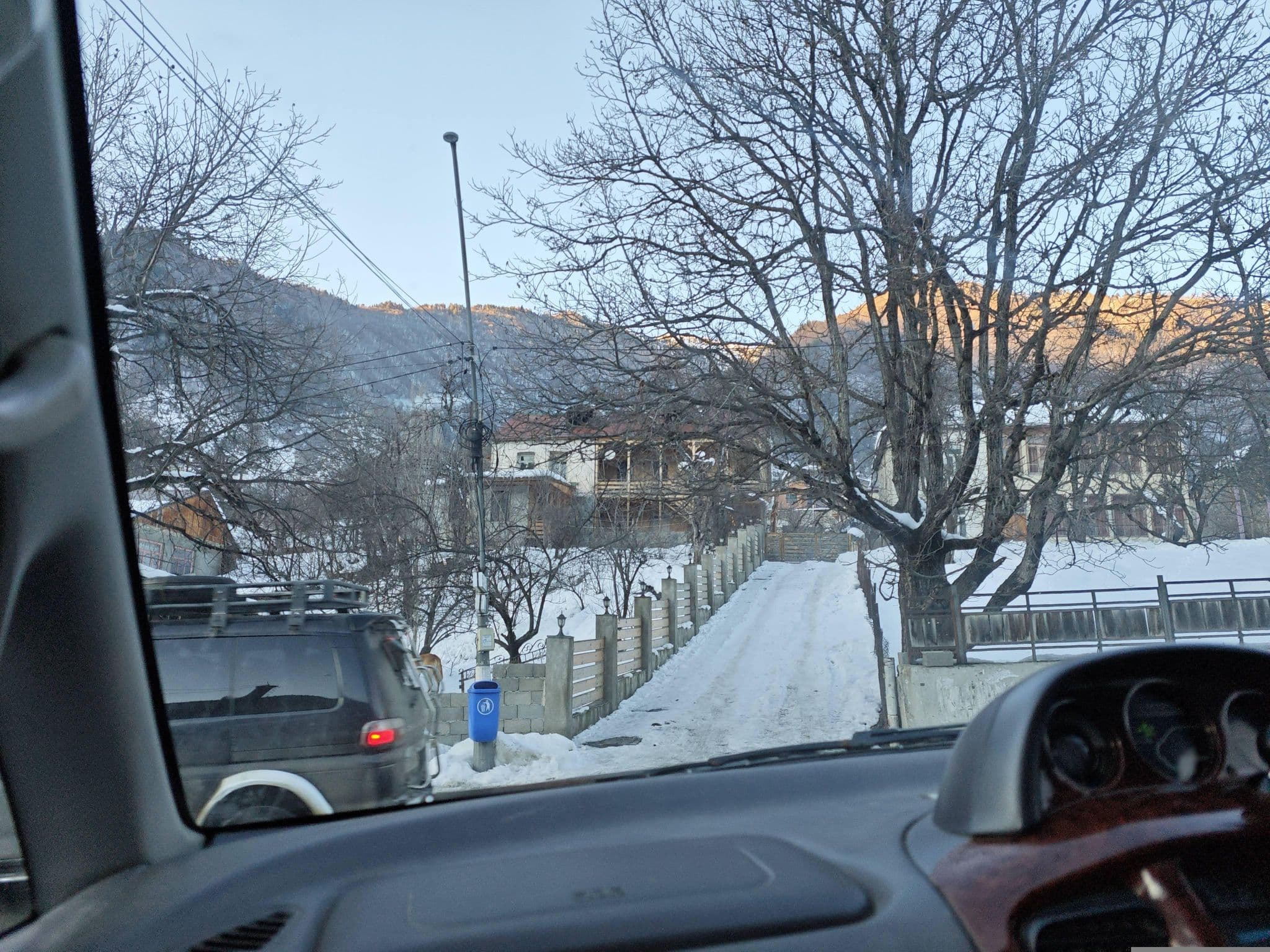 Street view near Guesthouse Kaldani, Mestia — © emptychild (CC BY-SA · Mapillary)