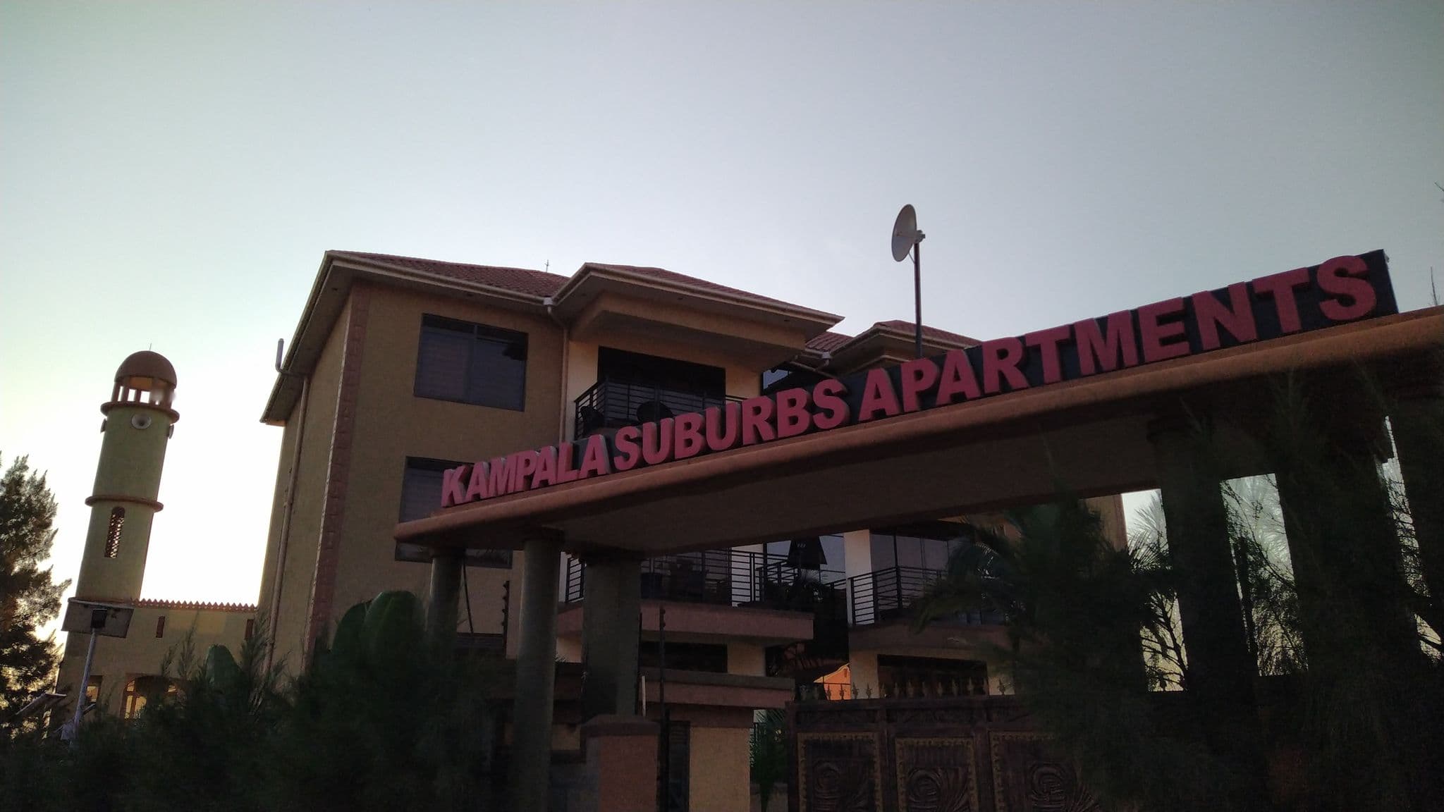Street view near Kampala Suburbs Apartments Hotel, Bunamwaya — © jfrek (CC BY-SA · Mapillary)