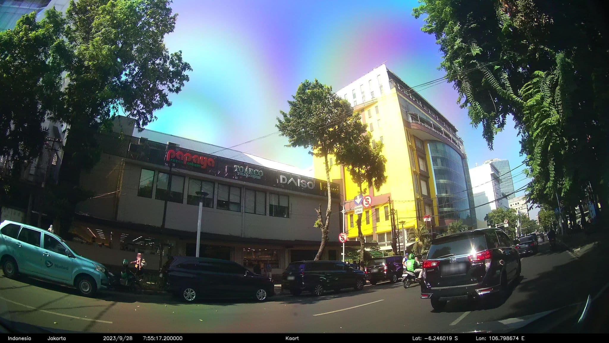 Street view near Amaris Hotel Panglima Polim, Jakarta — © kaart_2 (CC BY-SA · Mapillary)