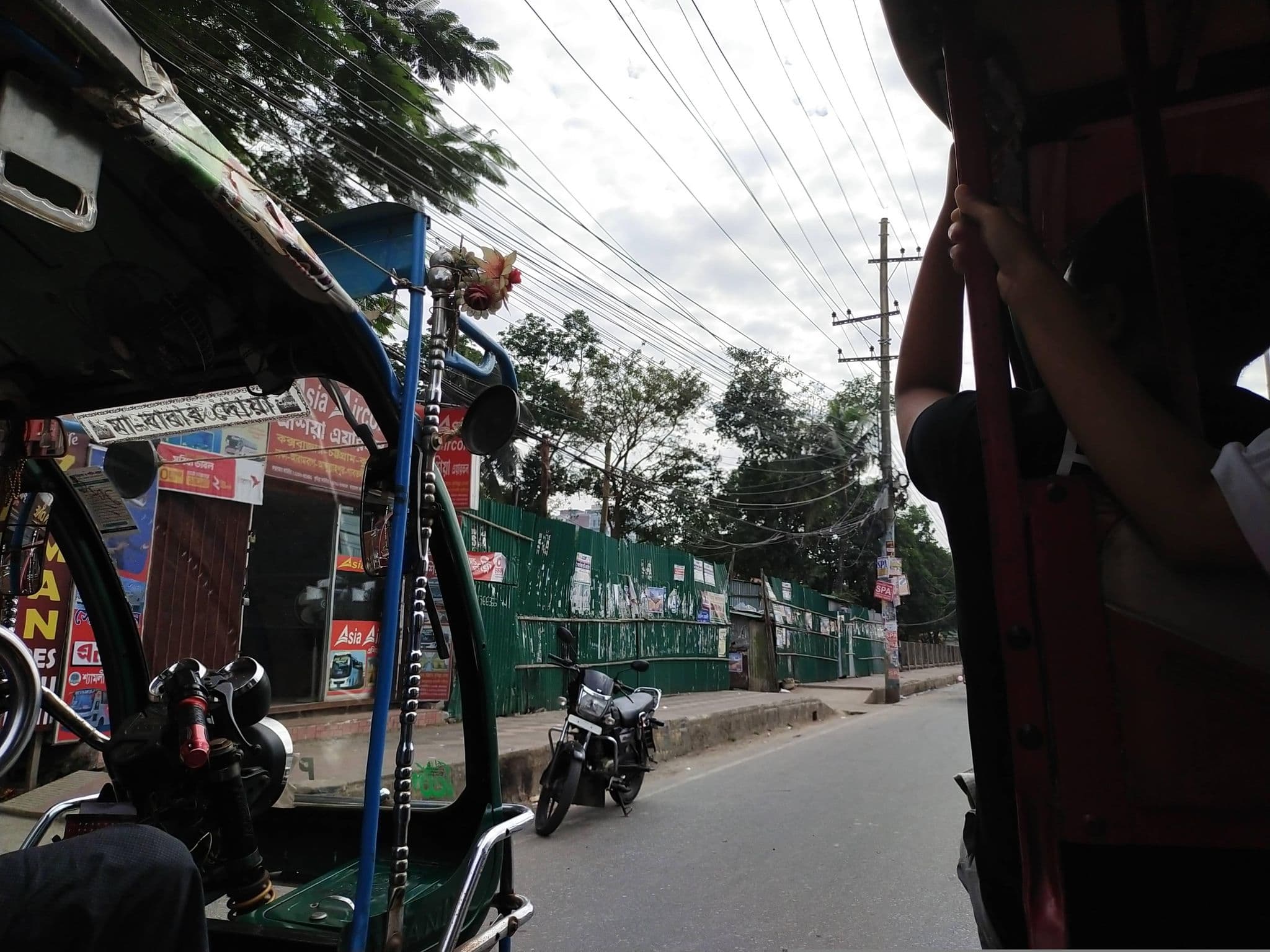 Street view near Hotel Zaman Sea Heights, Cox’s Bāzār — © tayefbarikoi (CC BY-SA · Mapillary)
