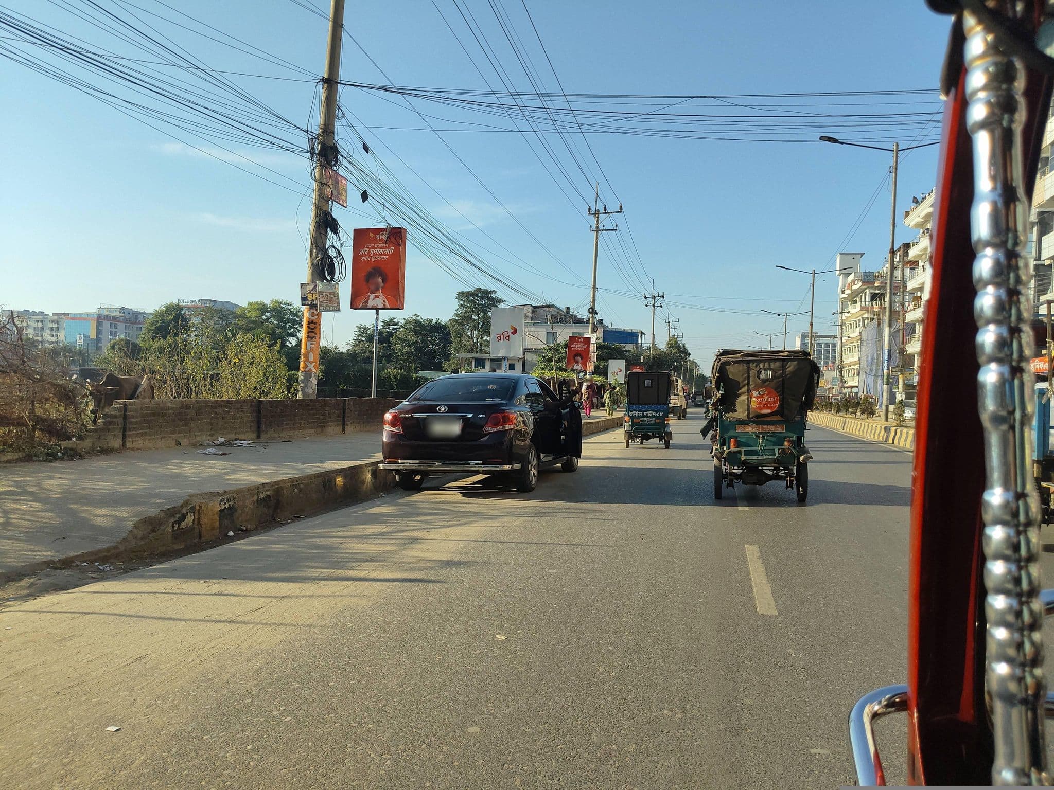 Street view near Iqra Beach Hotel, Cox’s Bāzār — © gourobroy (CC BY-SA · Mapillary)