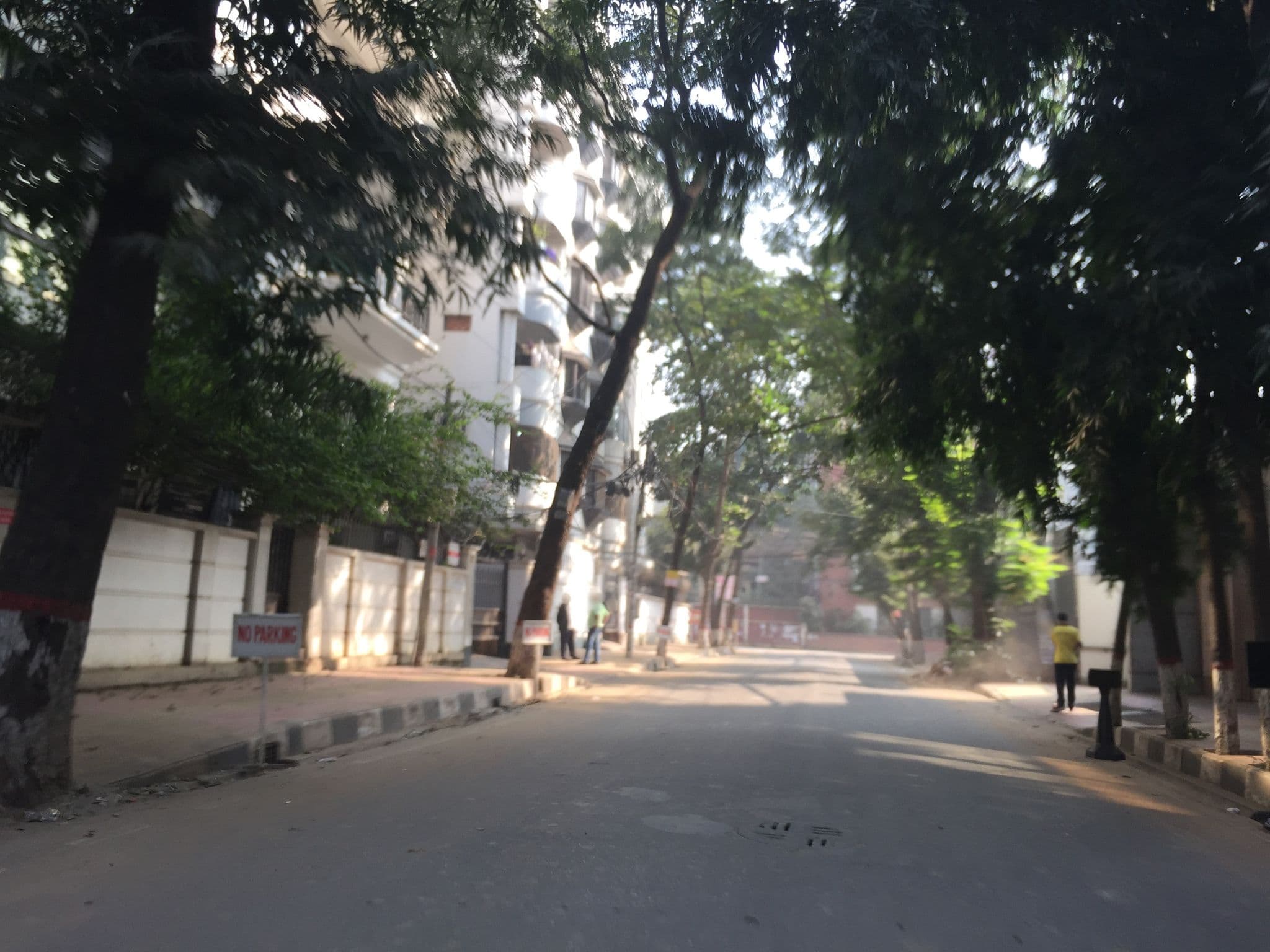 Street view near Amari Dhaka, Bhatara — © infolimon (CC BY-SA · Mapillary)