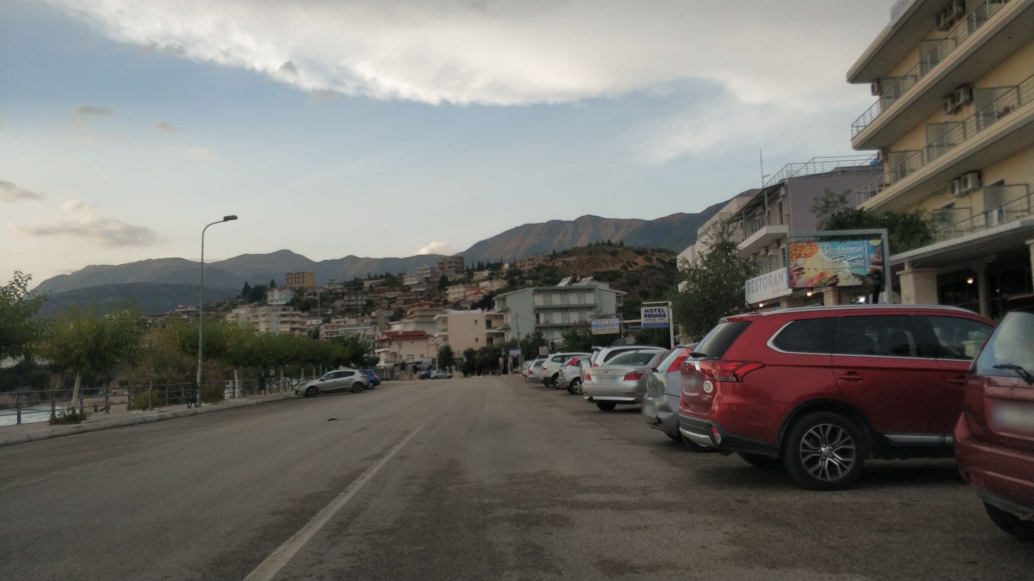Street view near Hotel Prinos, Himare, Himarë — © freddouhelk (CC BY-SA · Mapillary)