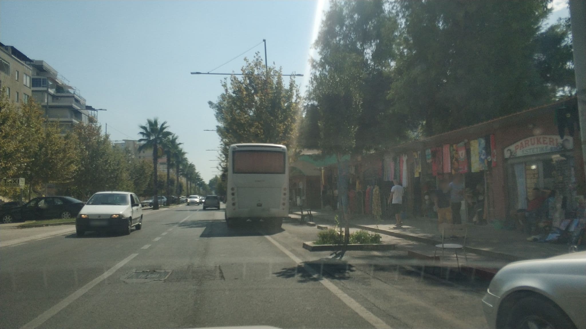 Street view near Hotel Florida, Rrashbull — © freddouhelk (CC BY-SA · Mapillary)