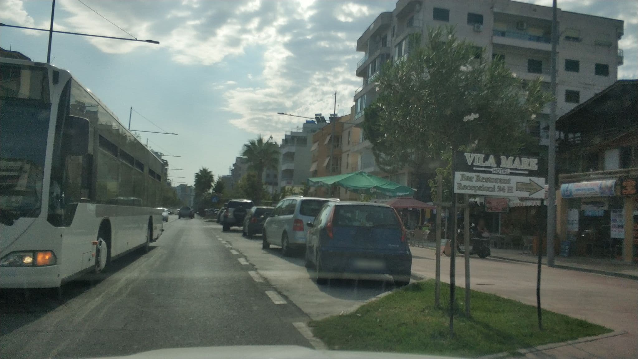 Street view near Arber, Rrashbull — © freddouhelk (CC BY-SA · Mapillary)