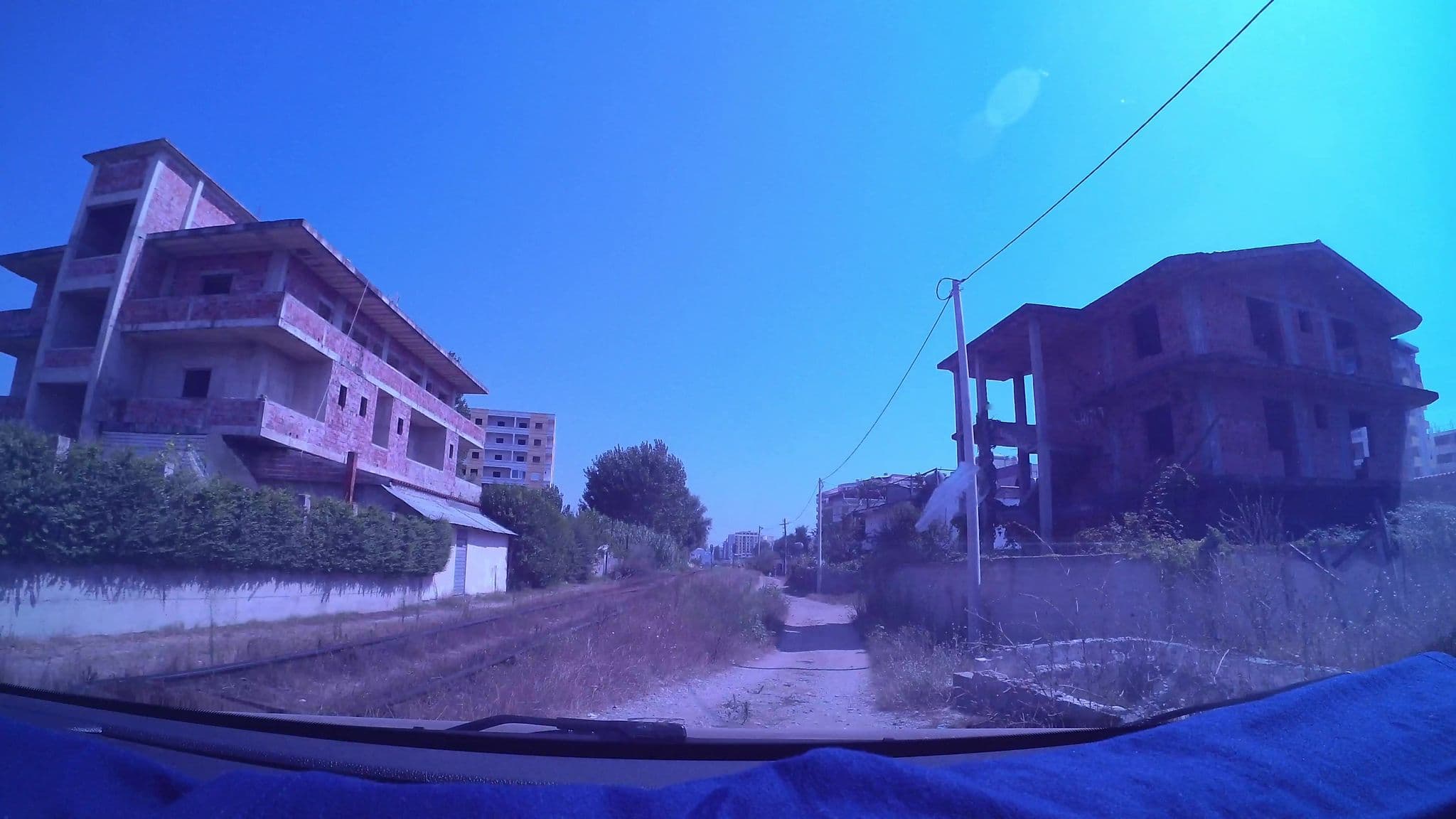 Street view near Vila Crystal by PS, Rrashbull — © kaart_3 (CC BY-SA · Mapillary)