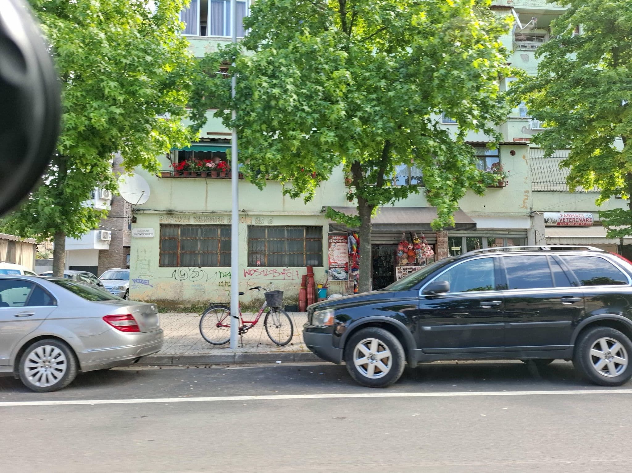 Street view near Art & Hostel, Shkodër — © denisju_osm (CC BY-SA · Mapillary)