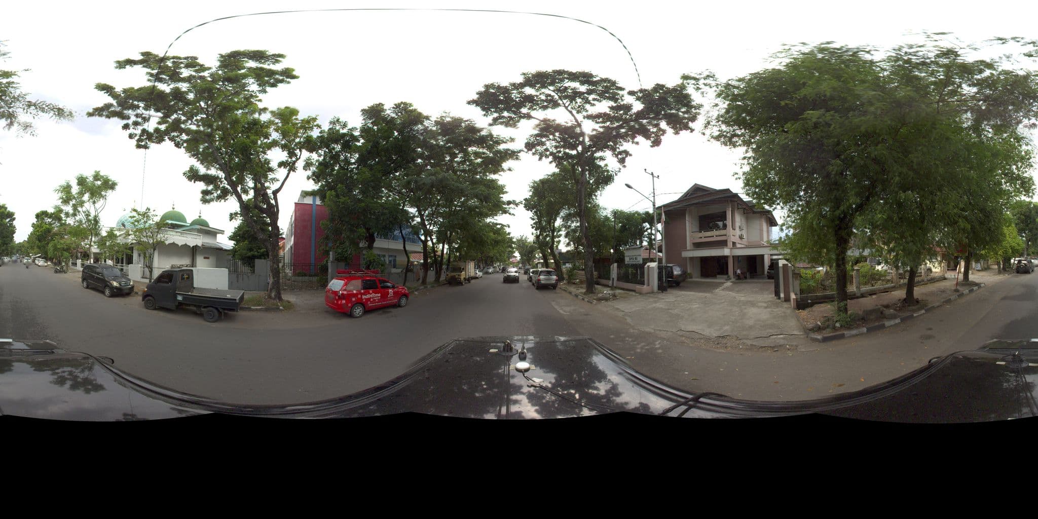 Street view near Wisma 32, Padang — © sarahantos (CC BY-SA · Mapillary)