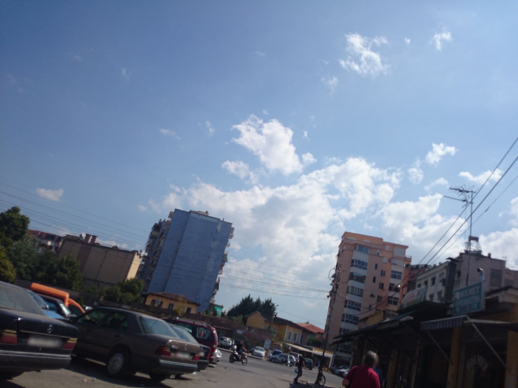 Street view near Oda Hostel, Tirana — © malenki (CC BY-SA · Mapillary)
