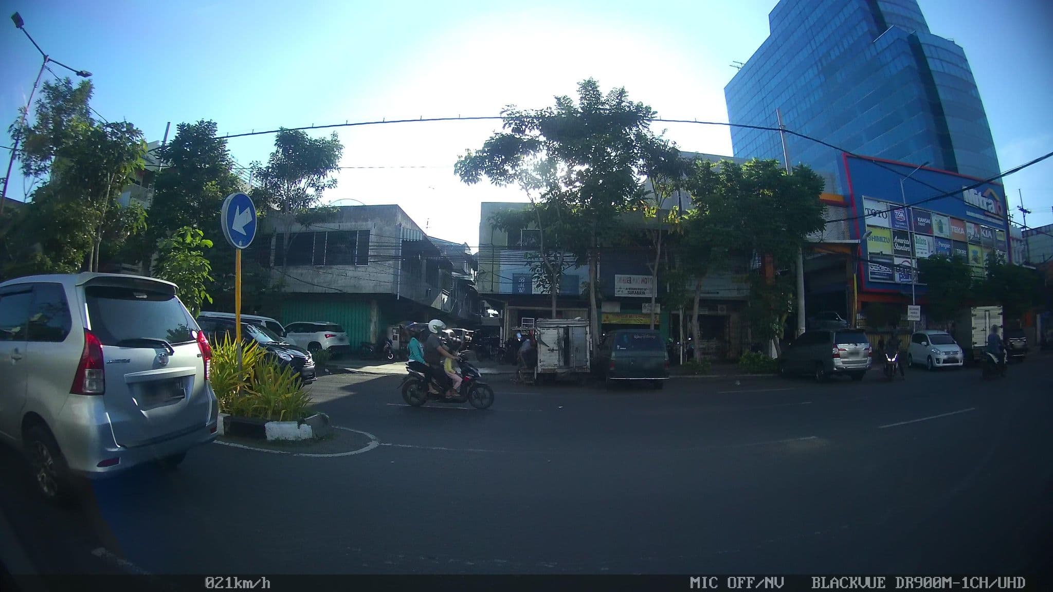 Street view near Holiday Inn Express Surabaya Center Plaza, Surabaya
